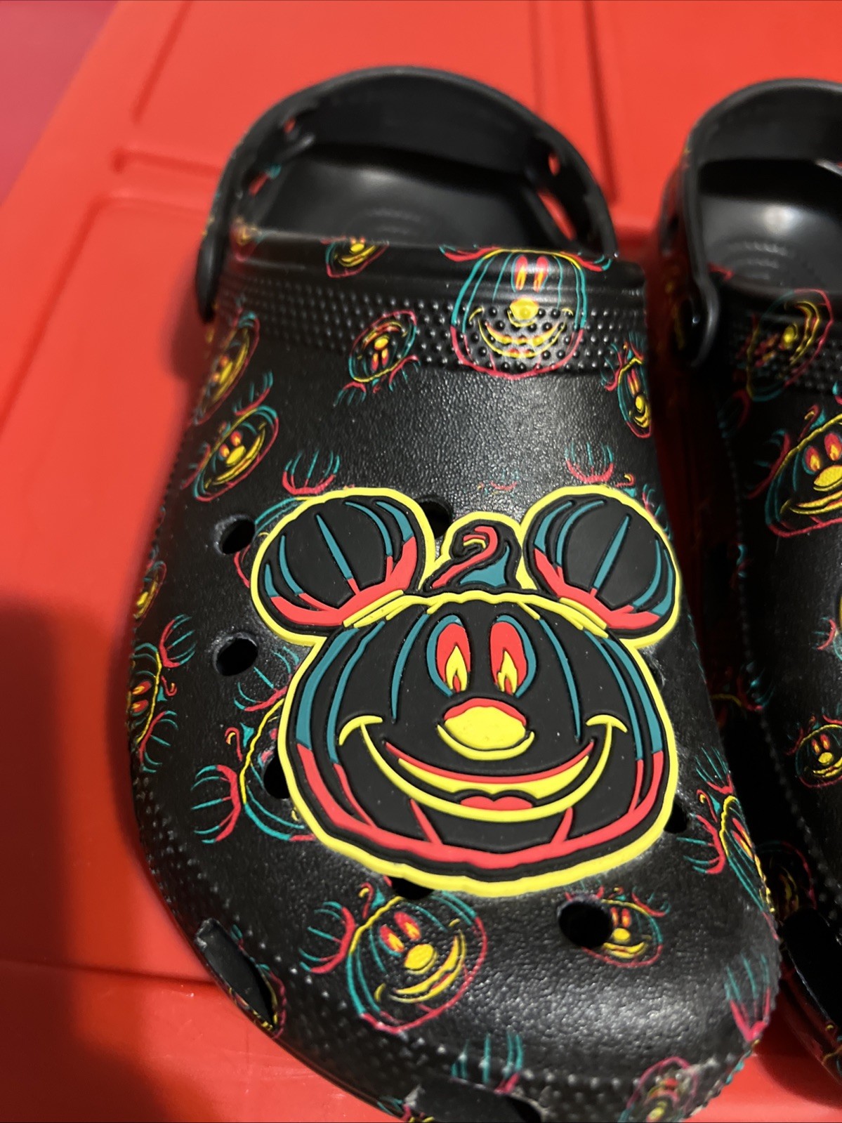 Disney Parks 2023 Glow Halloween Mickey Mouse Pumpkin Adult Clogs Crocs M8/W10