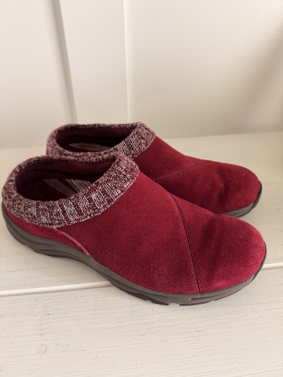Vionic Sz8 Wide Action Arbor Suede Slip On Orthotic Clogs Wine Burgundy EUC Wom