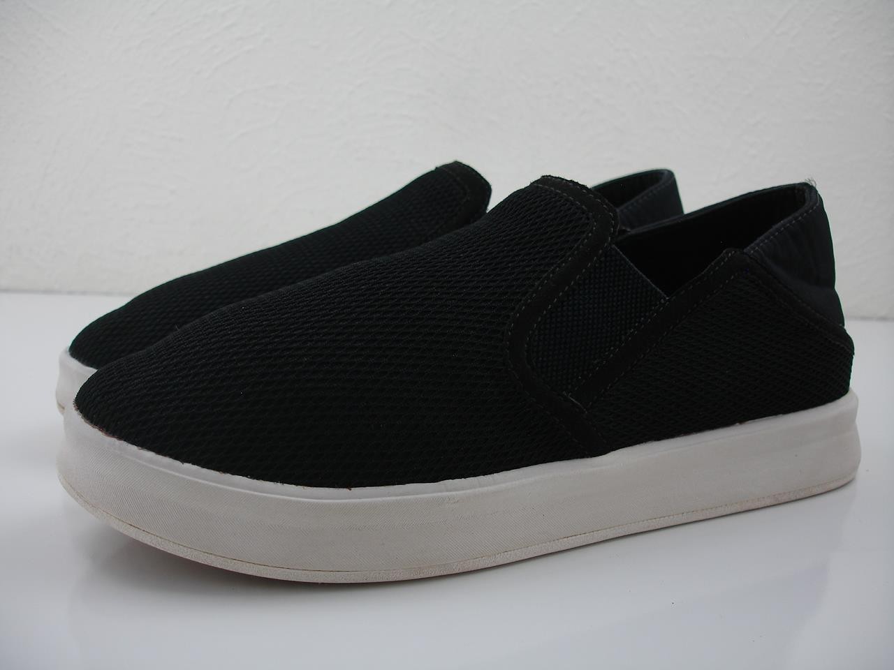 Women’s 9 M OluKai Ki’Ihele 20452-4040 Sneaker Black Shoes Slip-On Walking Beach
