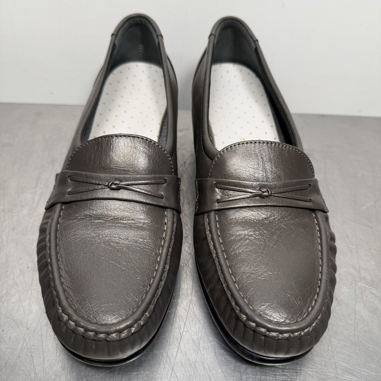 SAS Easier Comfort Shoes Womens Size 10 N – Wedge Dress Loafer, Silver Moccs USA