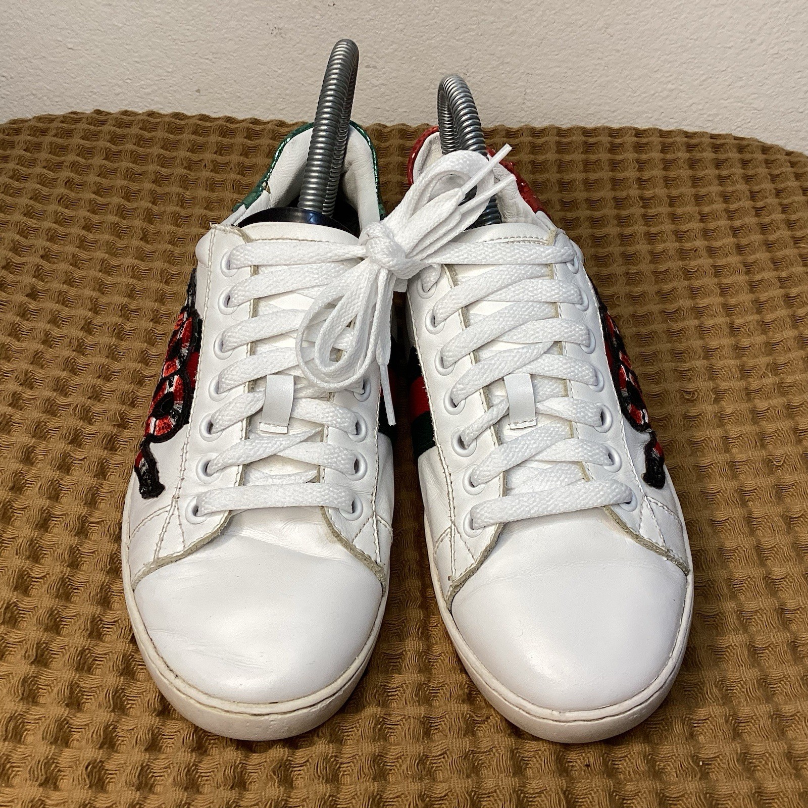 Gucci Ace Embroidered Snake White Womens 38 7 Leather Sneakers Red Green Stripe