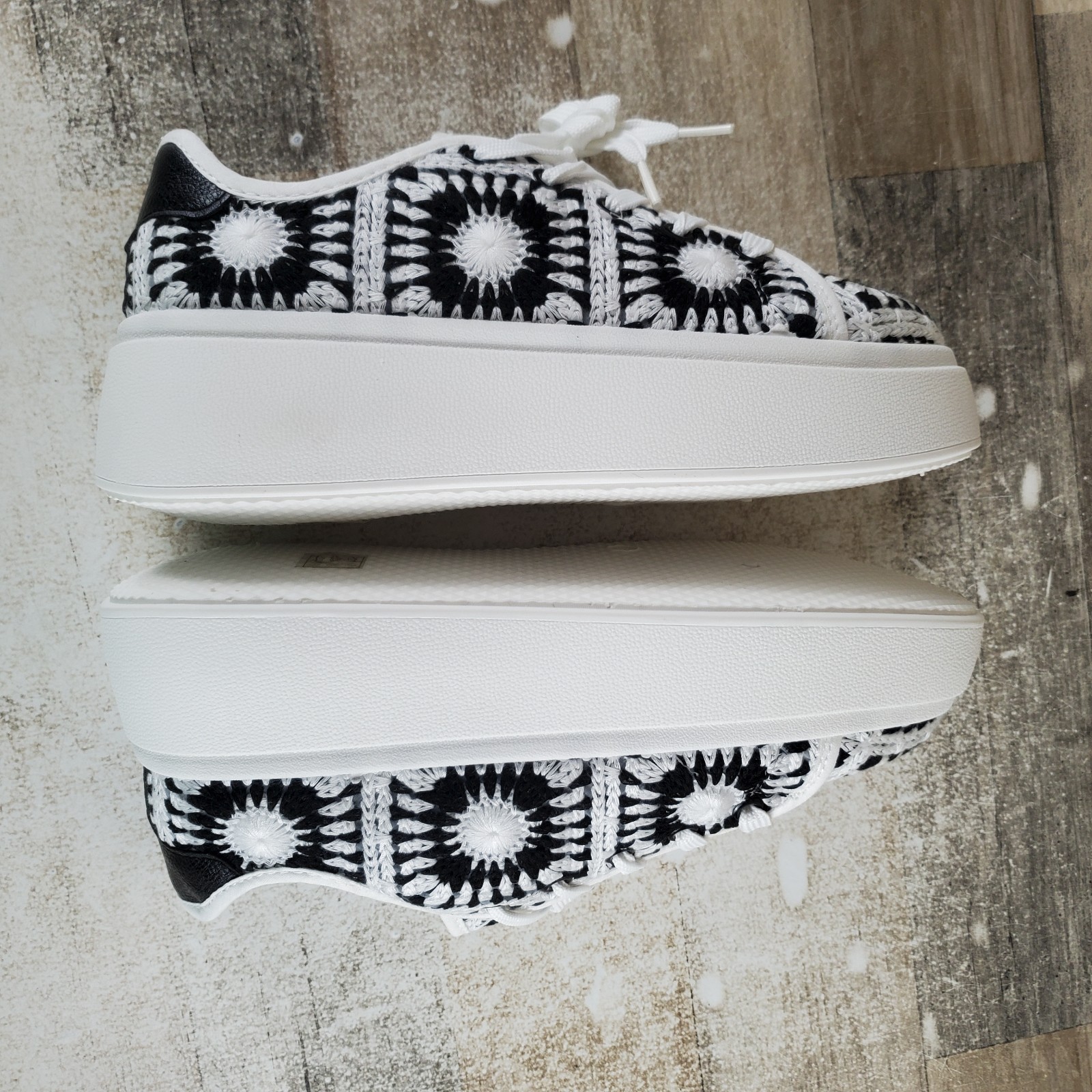 Dirty Laundry Recreation Womens Shoes Sz 6.5 Black White Multi Platform Sneakers