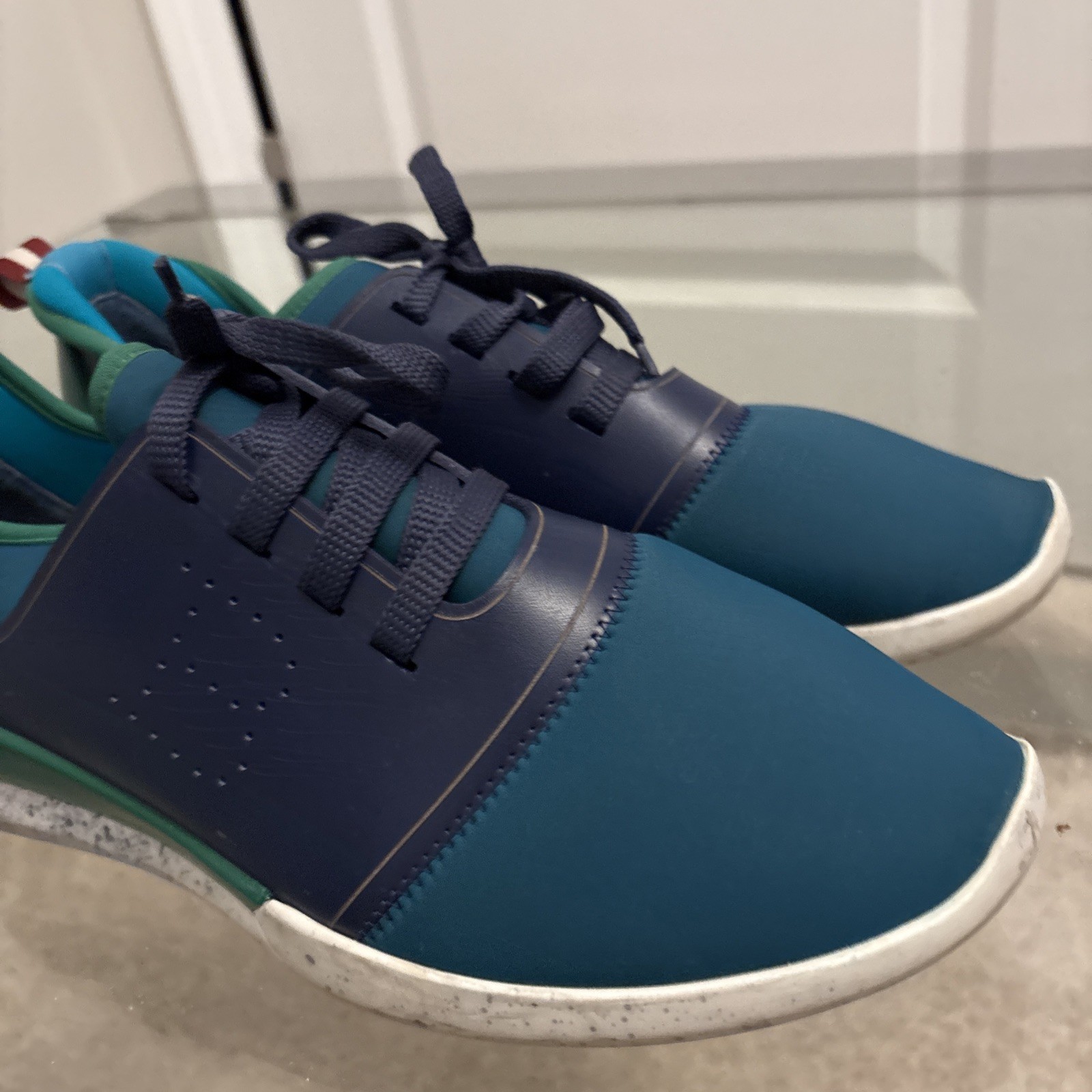 BALLY AVELLE Neoprene Runner Azure Turquoise Navy Lace Up Low US 10.5 Stylish