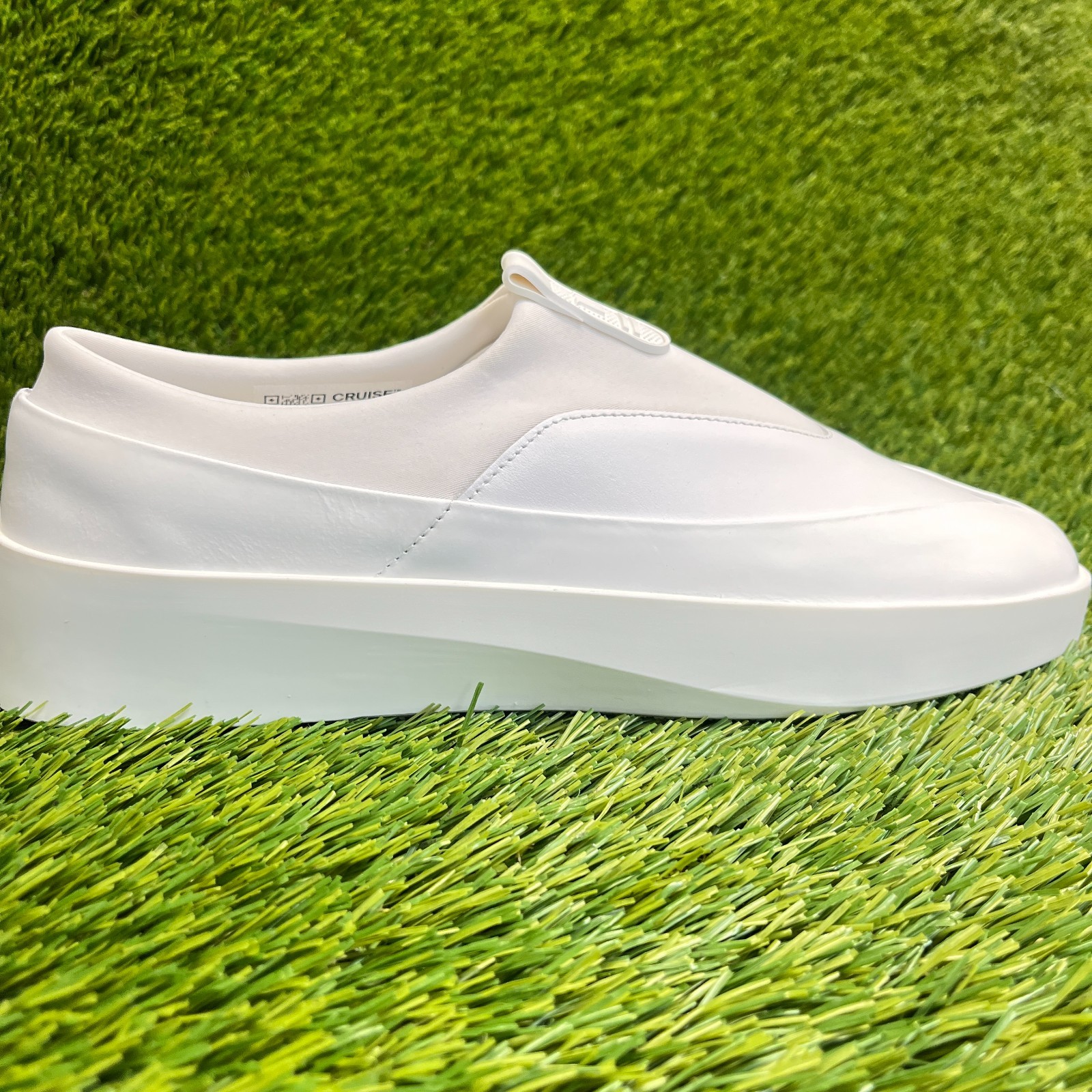 Wolf & Shepherd Cruise Tre Womens Size 9 White Outdoor Casual Slip-On Shoes