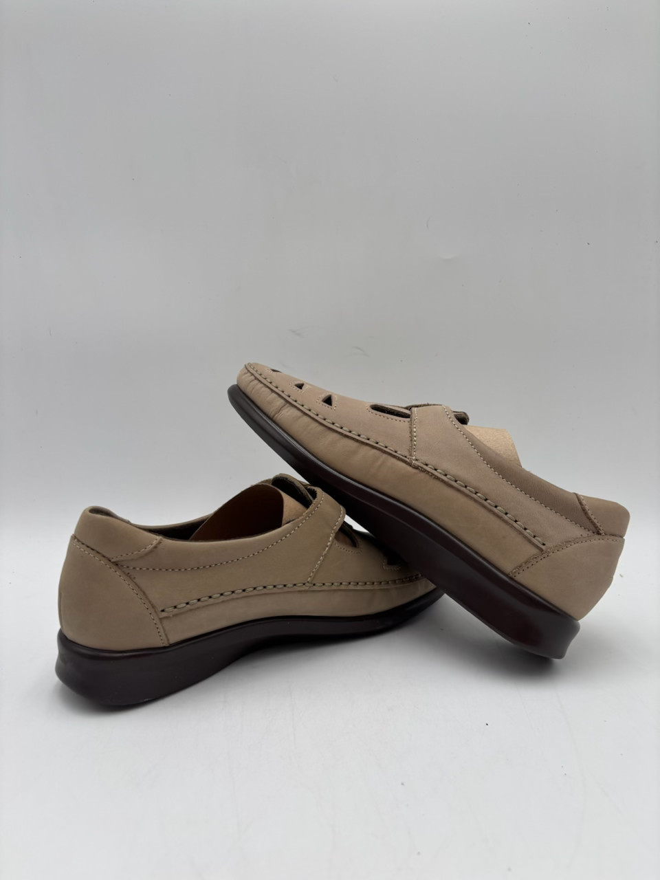 SAS ROAMER SAGE 2190-228 Women’s NEW Comfort Shoe Beige Multiple Sizes
