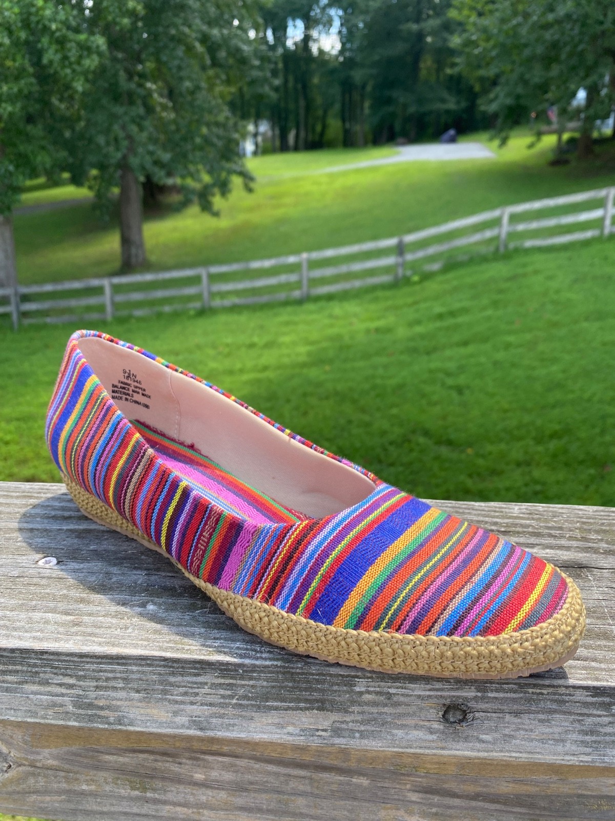 Beacon Shoes Womens 9.5 N Wedge Espadrilles Phoenix Striped Canvas Almond Toe