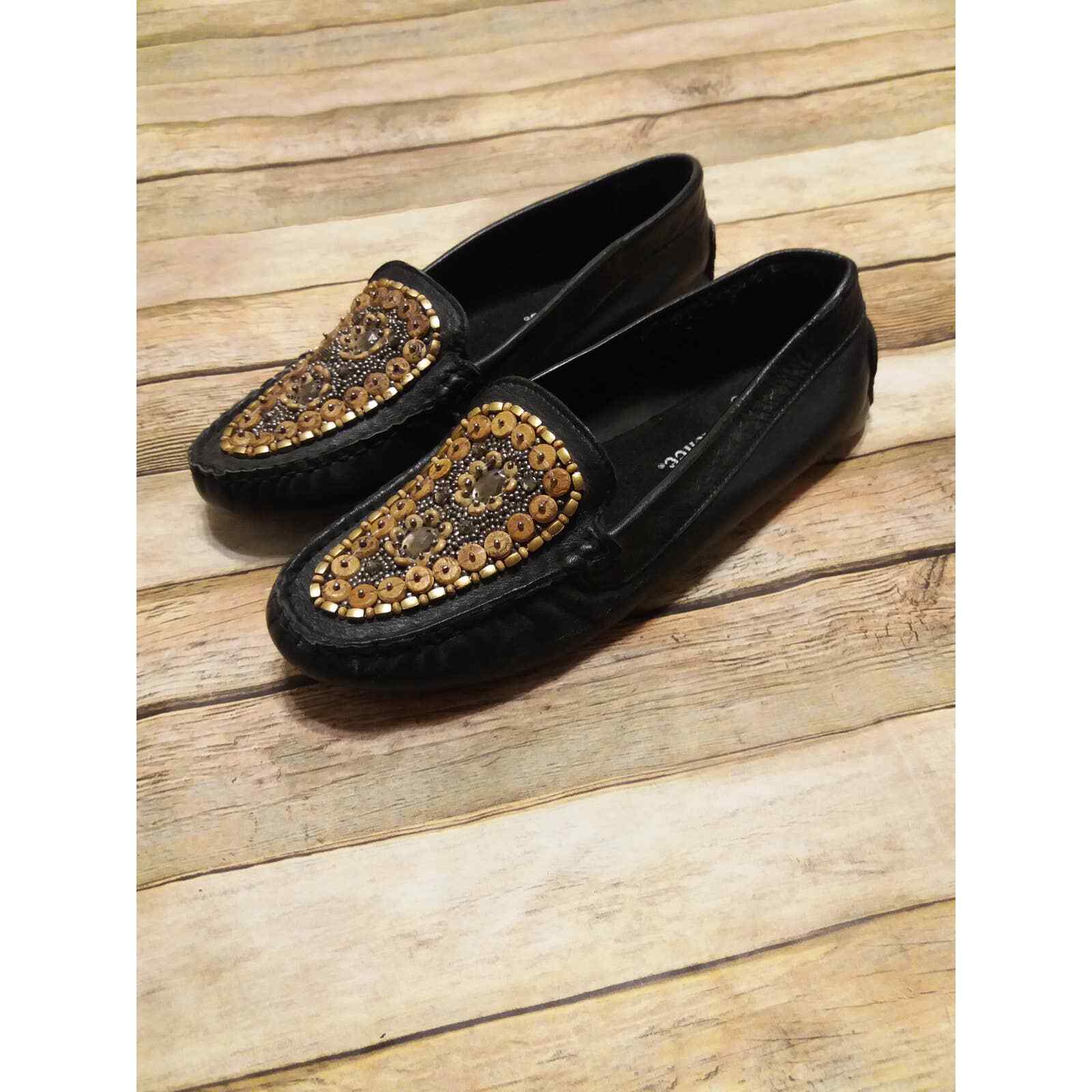 J Renee Women Leather Embellished Loafers Sz 9 1/2 Made in India.