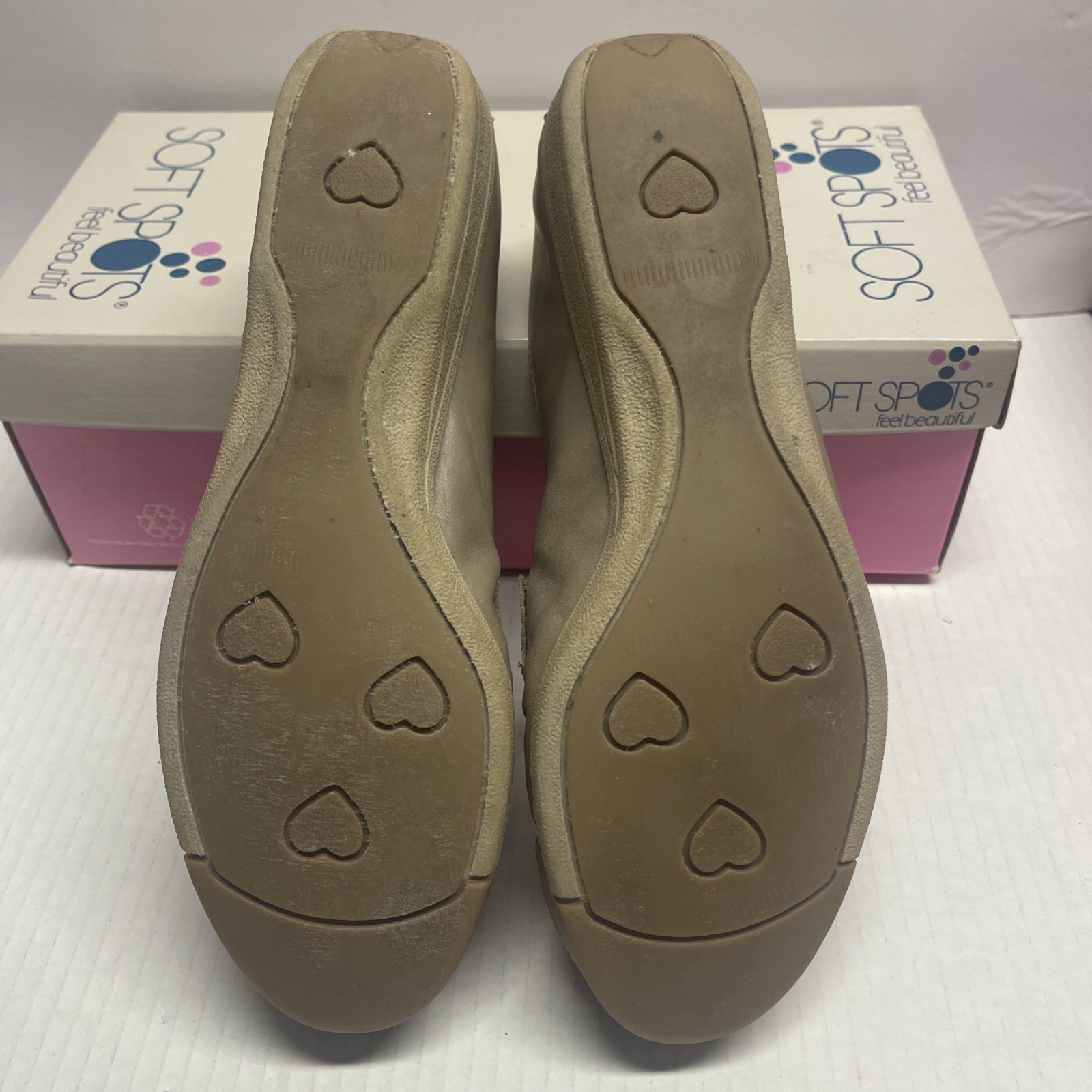 Soft Spots Venus Lite Womens Size 9 S Taupe with box