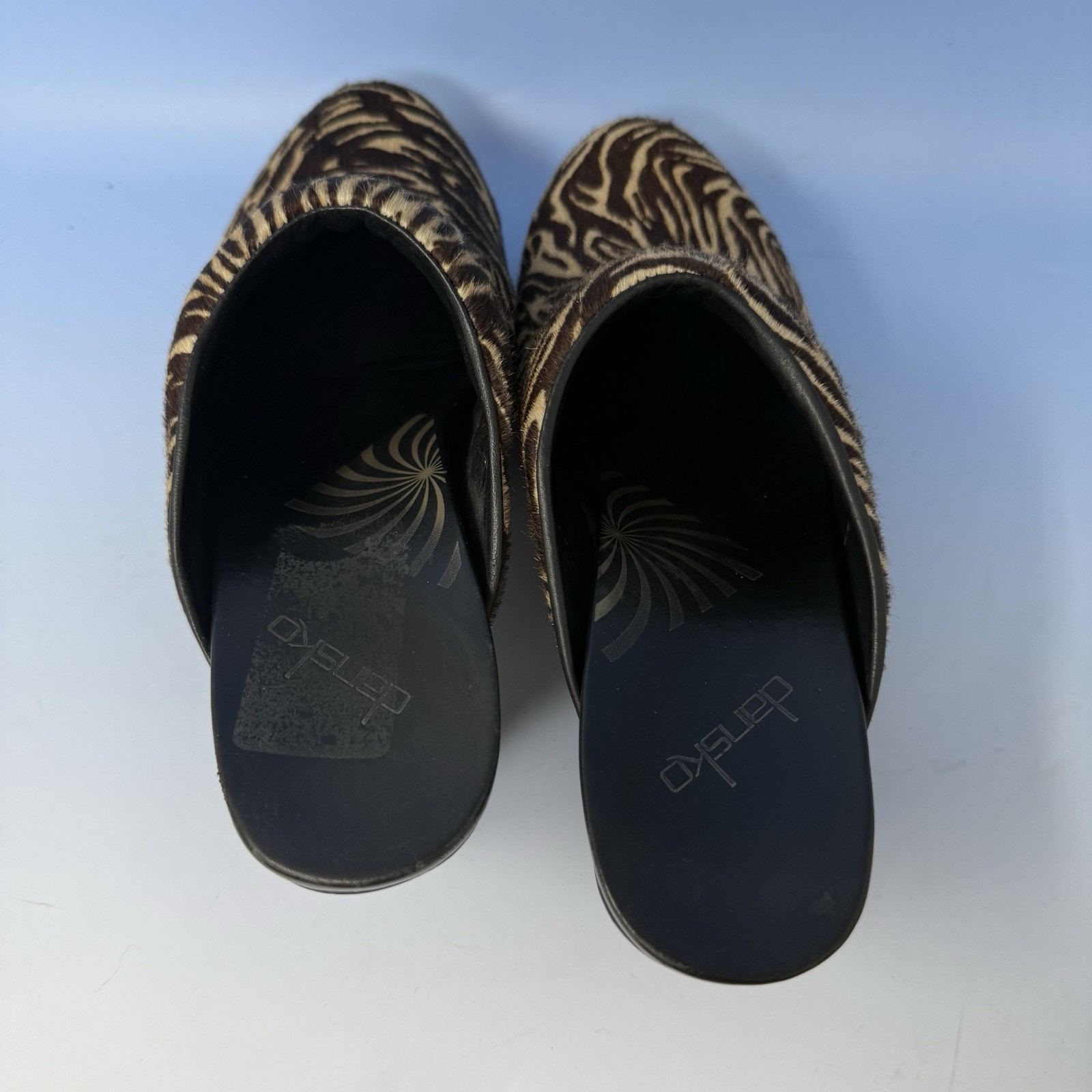 Dansko Rae Brown Tan Zebra Pony Calf Hair Heeled Clogs Shoes Womens Sz 38 US 7.5