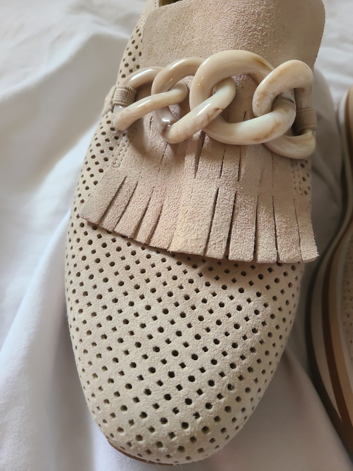 Softwaves Cadie Women’s 40 9.5- 10 Beige Leather Slip On Arch Support Sneaker