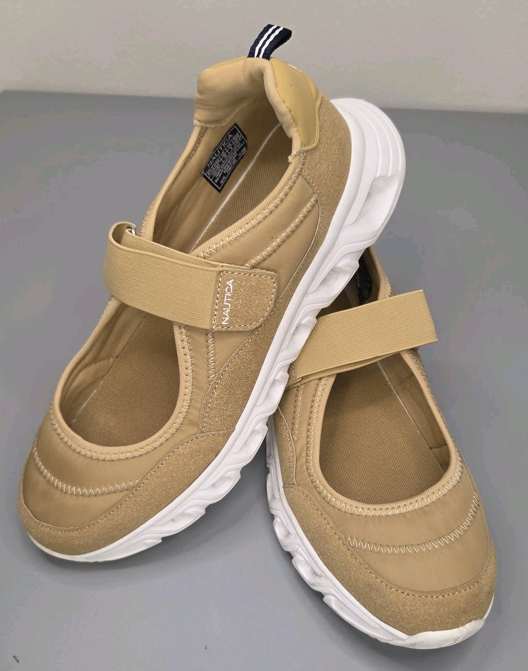 Nautica Ladies Cachet Sneaker Shoes Size 10 Tan Khaki Casual Mary Jane