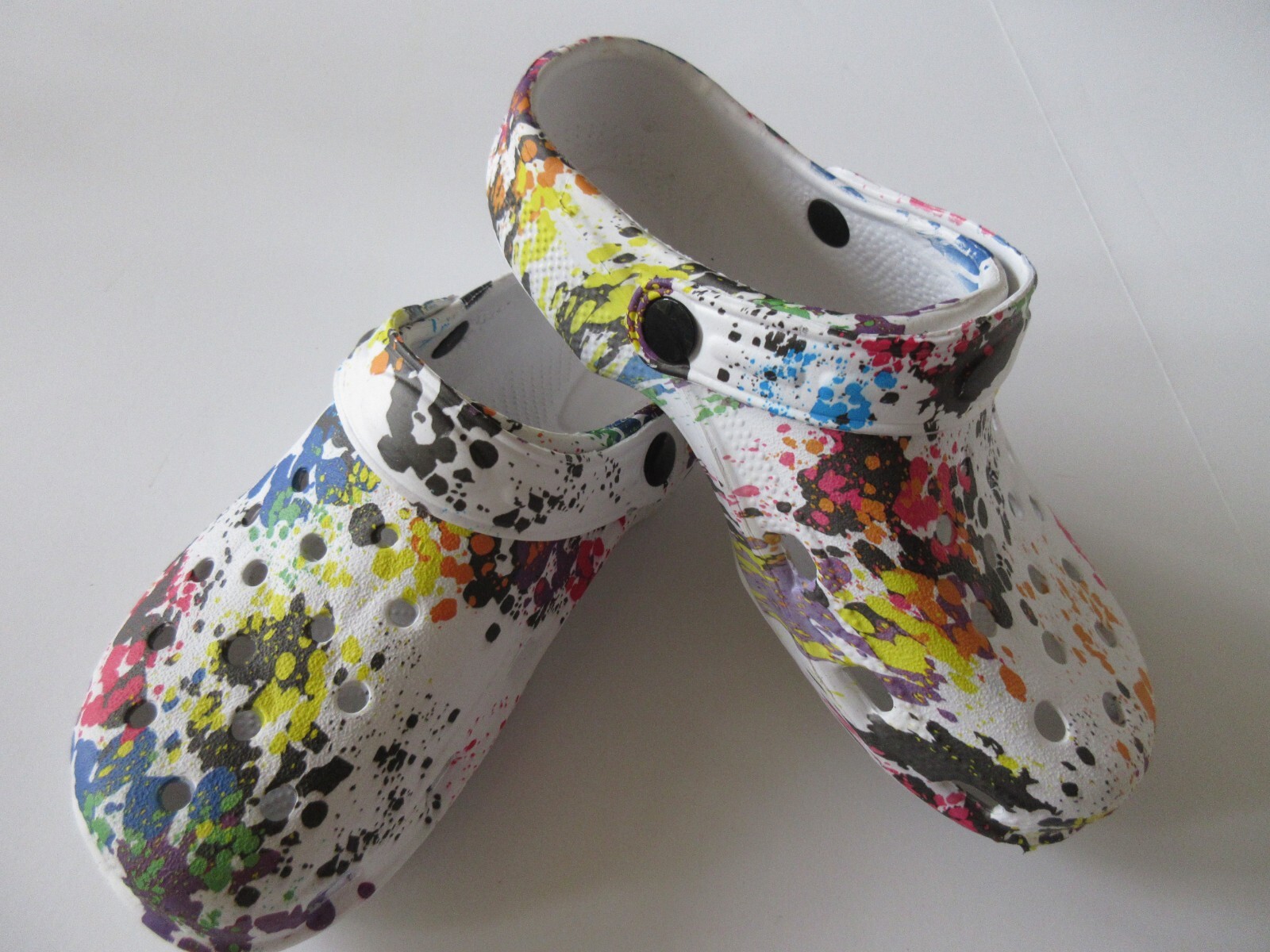 Casual Women’s Slip On Garden Clogs Sandal Paint Splash Variety Of Sizes New
