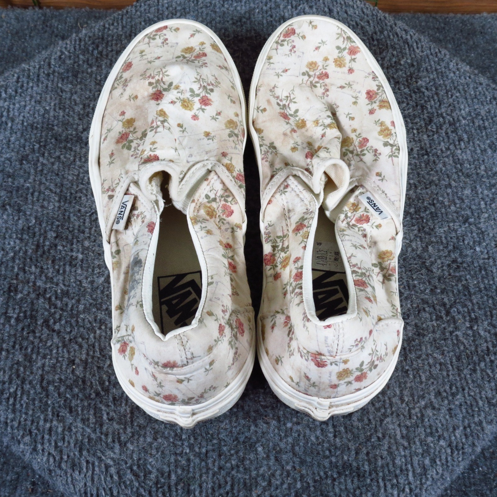 Vans Classic Slip On Women 8.5 Skate Shoes Vintage Floral Marshmallow Canvas