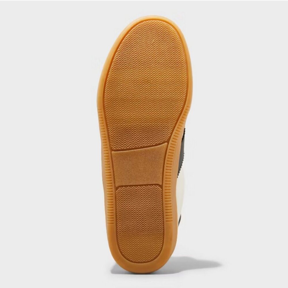 Women’s Spencer Fashion Sneakers with Memory Foam Insole – Universal Thread™ 9.5