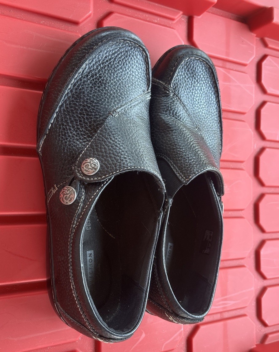 Clarks Collections Womens Shoes Size 10 M Slip On Button Comfort Excellent