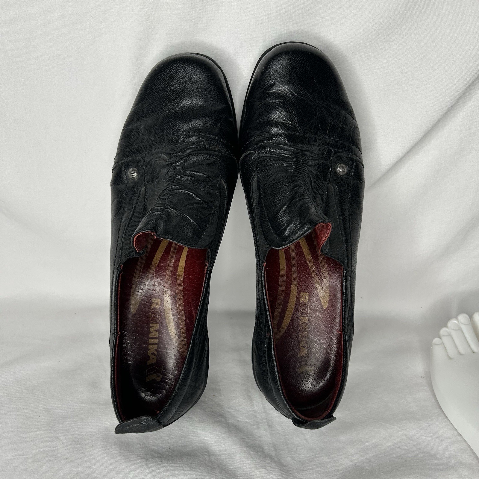 ROMIKA Cassie Wrinkled Black Leather Slip-On Loafers Shoes EU 38 Women’s 7.5
