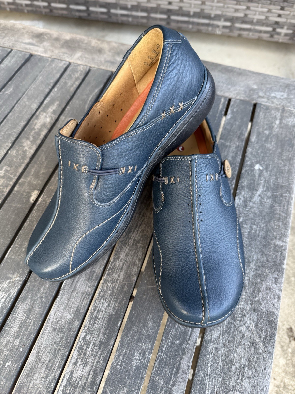 Clarks Structured Un Loop Women’s Blue Leather Slip On Loafer Sz 8M