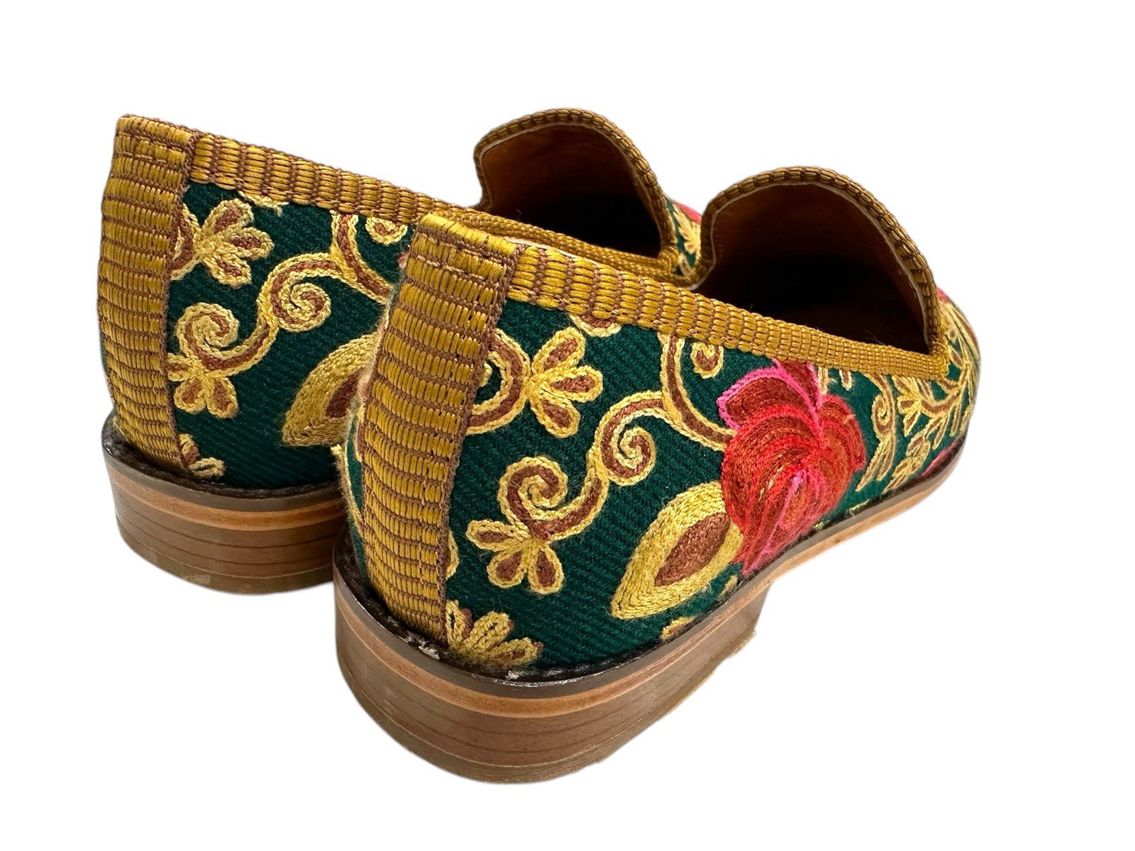 Embroidered Shoes US-8 (EU-38) (sole-hard leather. lining-leather) for Women