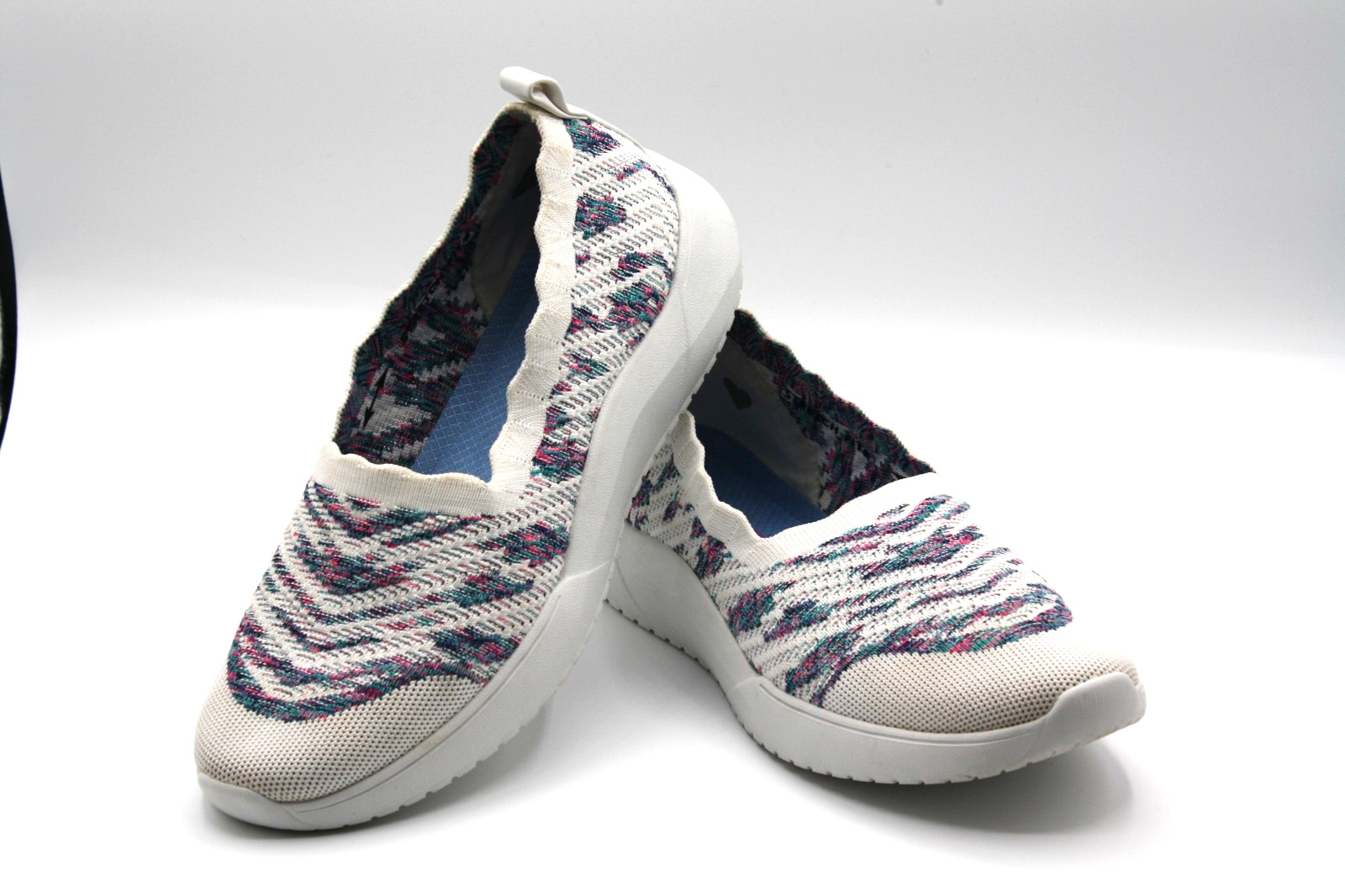 SKECHERS Womens Slip On Shoes Sz 9.5 White / Multi Stretch Fit