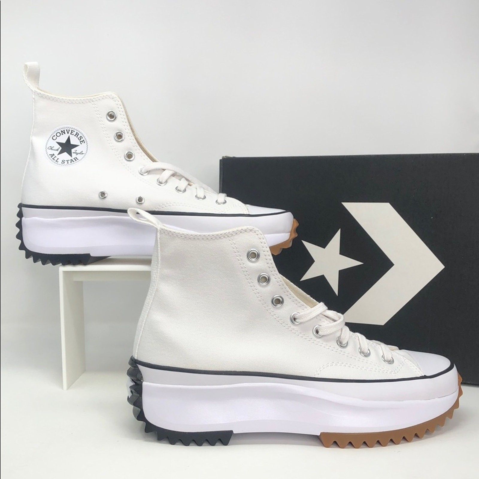 Converse Run Star Hike Hi White Black Gum Unisex Hiking Sneakers – Size 5.5