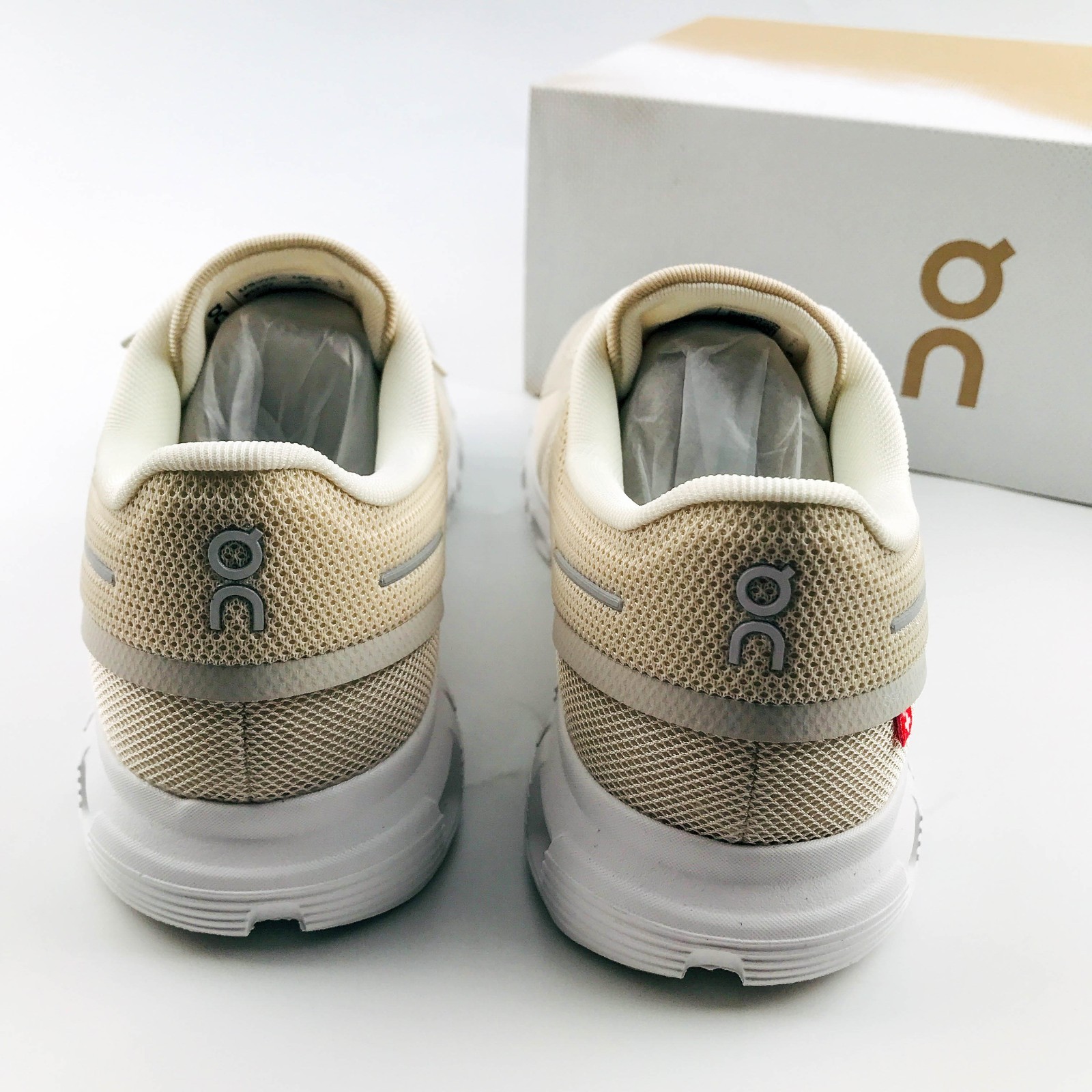 ON Cloud 6 Pearl/Cream 3WF10060755 Women’s Athletic Cushioned Sneakers US 6-9