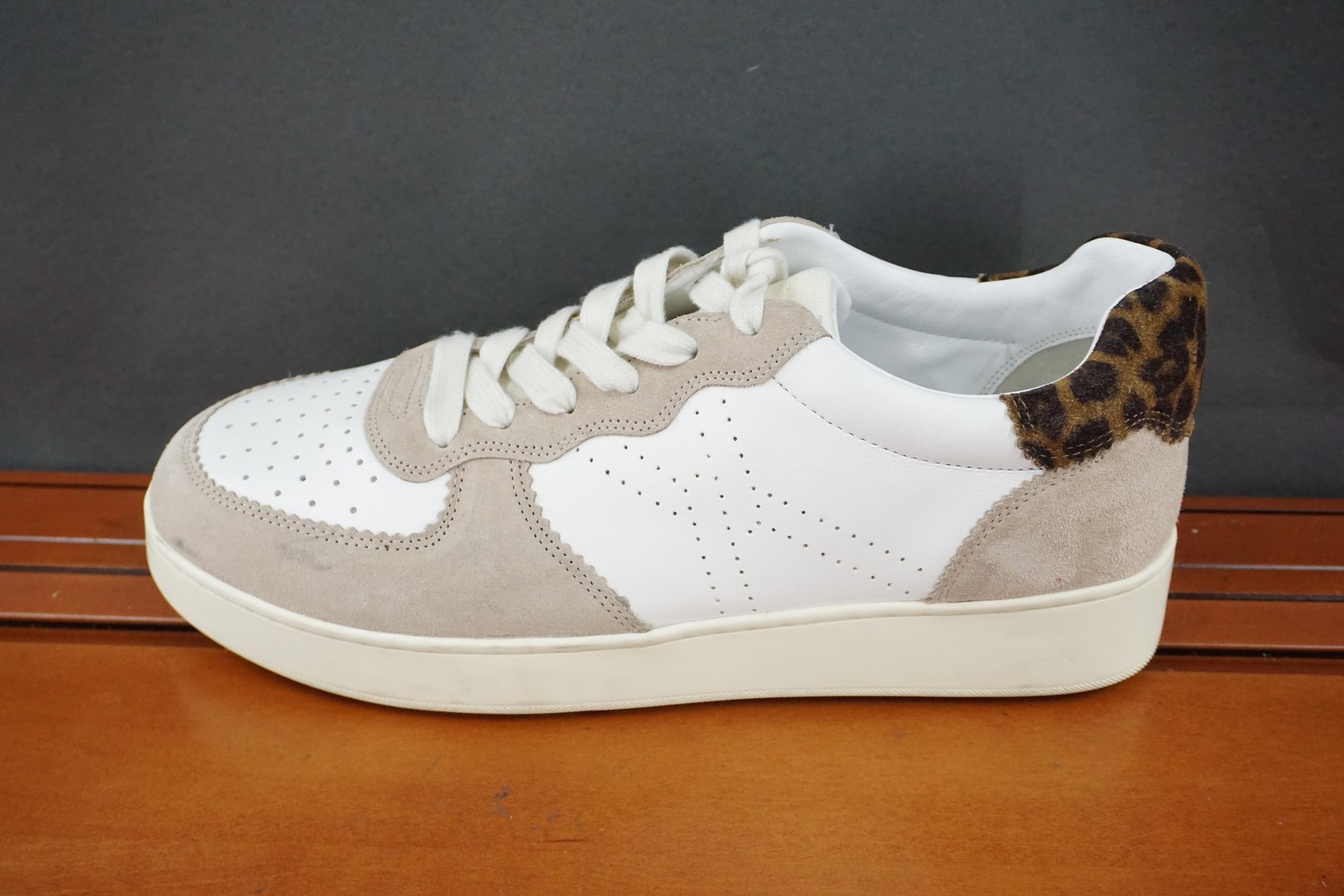 Veronica Beard Lennox Shoes Womens Size 12 White Beige Suede Leopard Sneakers