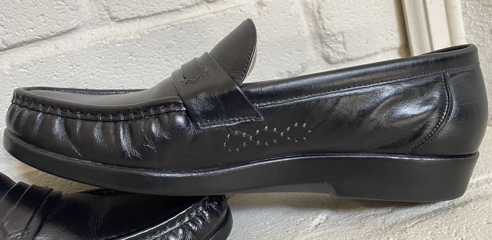 SAS Handsewn Black Leather Loafer Shoes Classic Comfort Slip On Mens Size 11