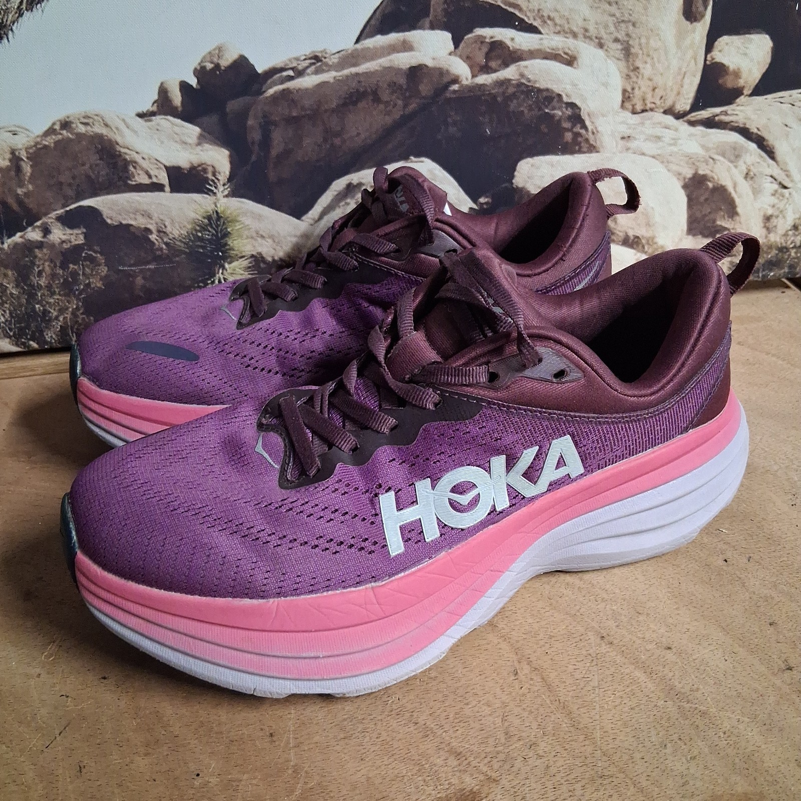 Hoka One One Bondi 8 Running Shoes Size Women’s 8B Purple Pink