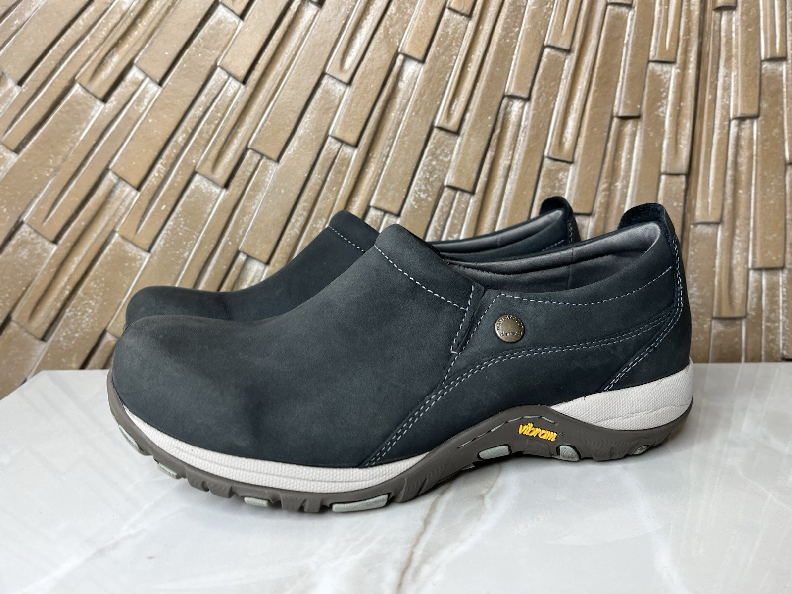 Dansko Patti Navy Nubuck Leather Sz 39 Slip On Shoes Vibram Sneakers Wm Us 8.5 9