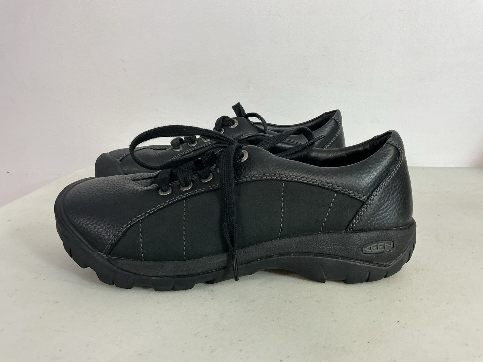 KEEN Presidio Shoes Black Leather Walking Sneakers Womens 9.5