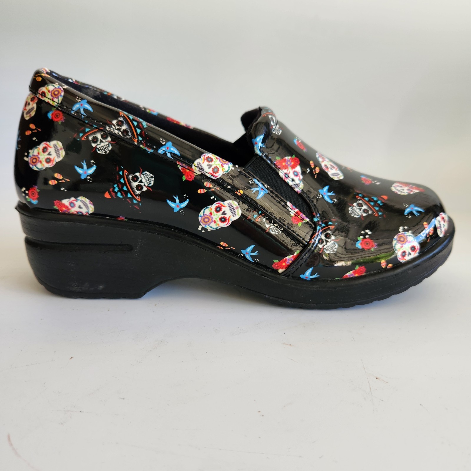 Sugar Skulls Clogs Dia De Los Muertos Slip Resistant Shoes Size 9W Halloween