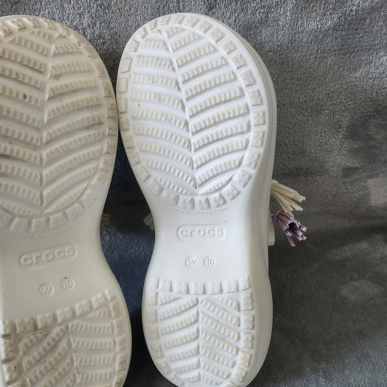 CROCS Classic Bae Festival Womens Iridescent White Tassel Platform Shoes Size 10