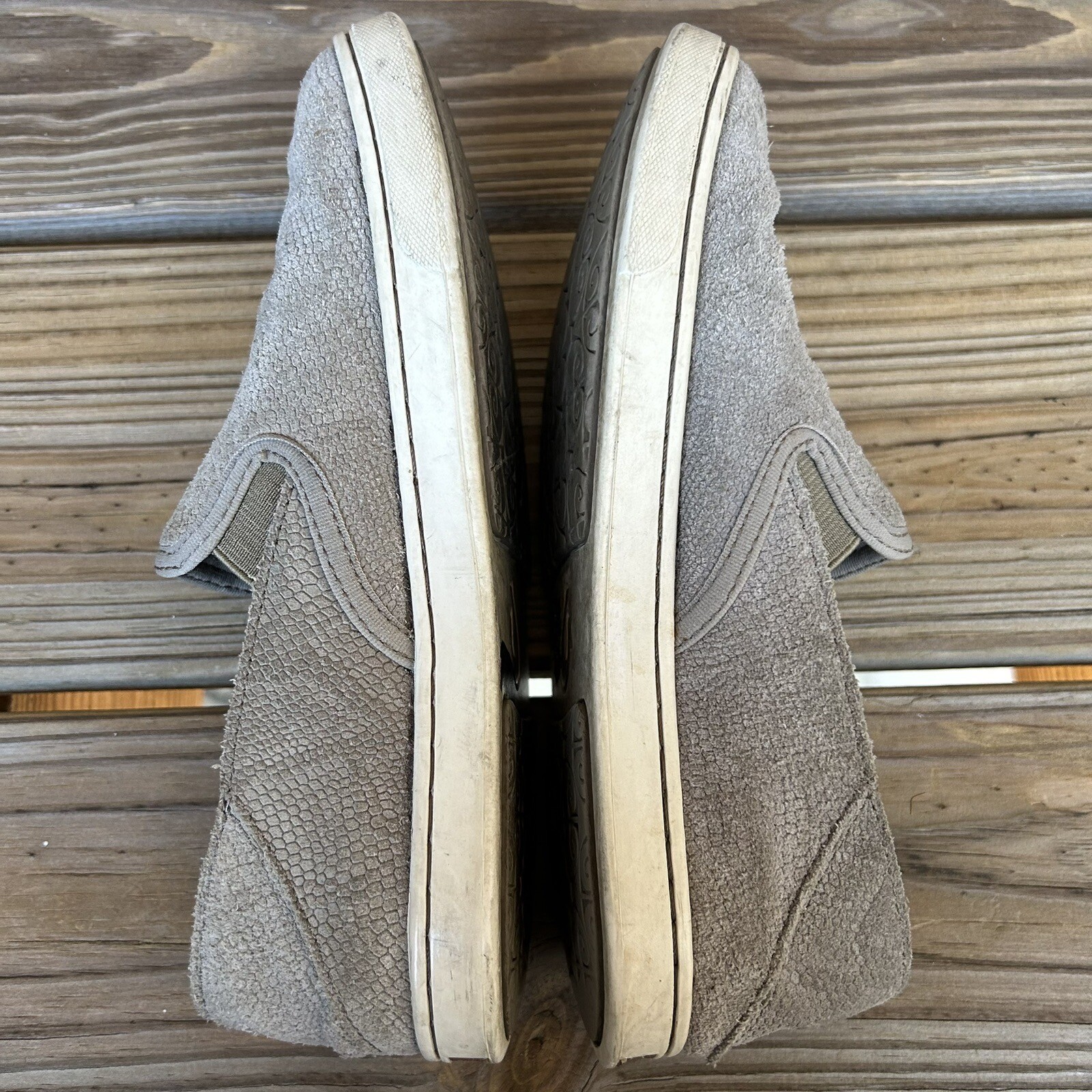 Olukai Pehuea Embossed Snake Print Light Gray Leather Slip On Shoes US Women’s 6
