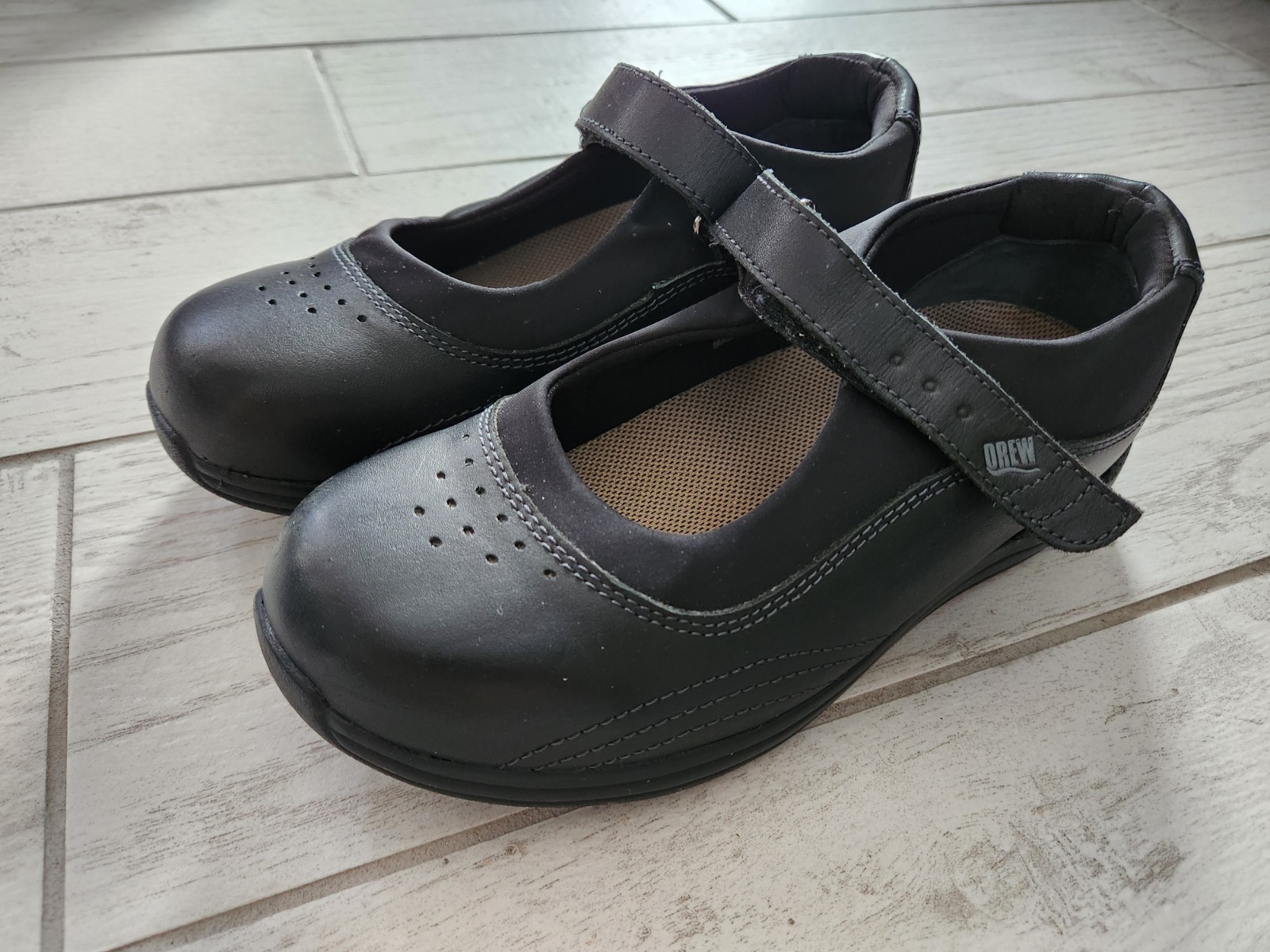 Drew Rose Women’s Black Leather Adjustable Comfort Mary Jane Shoes Size 6.5 WW