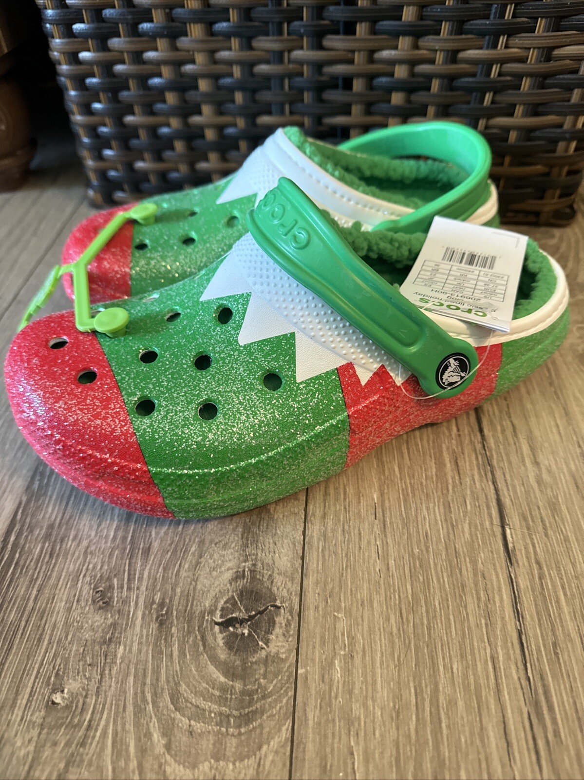 NWT Crocs Classic Lined Holiday Christmas Elf Fur Lined Clogs Shoes Size M5/W7