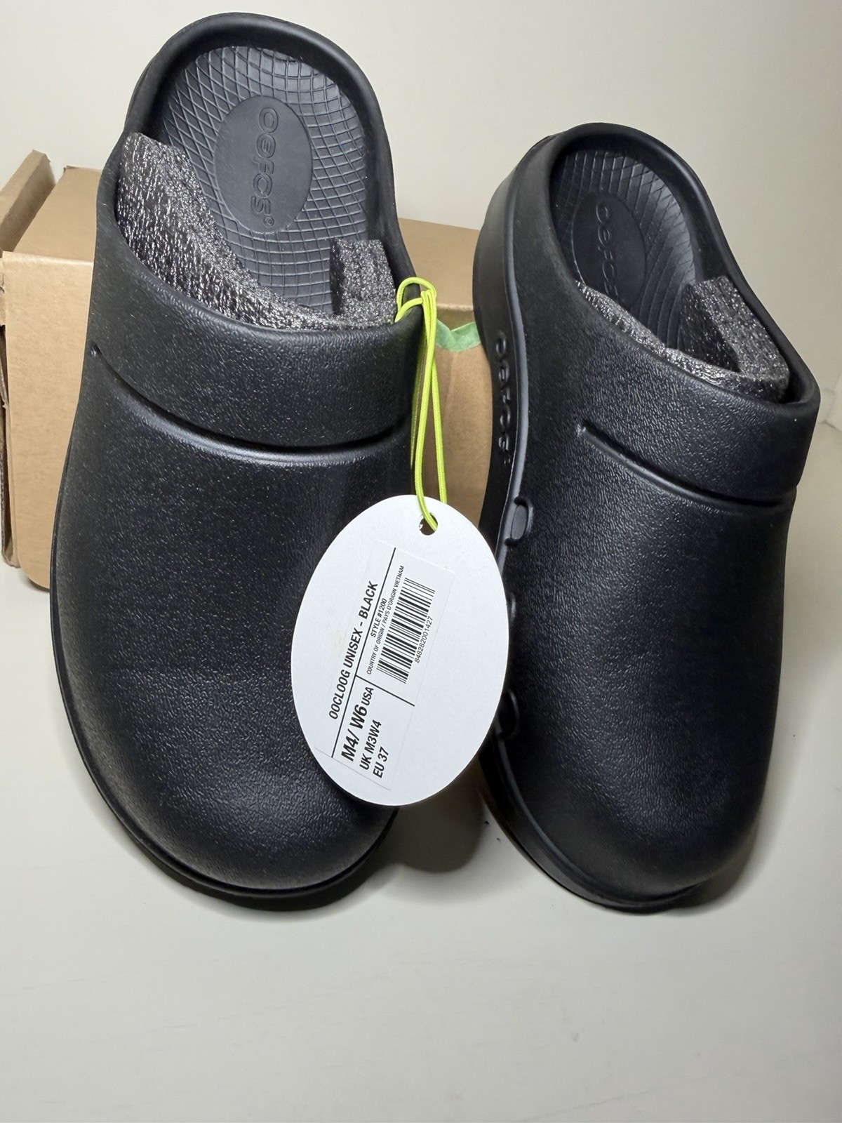OOFOS OOcloog Black unisex Slip On Clog Sandals Rubber Upper US M4 W6 New