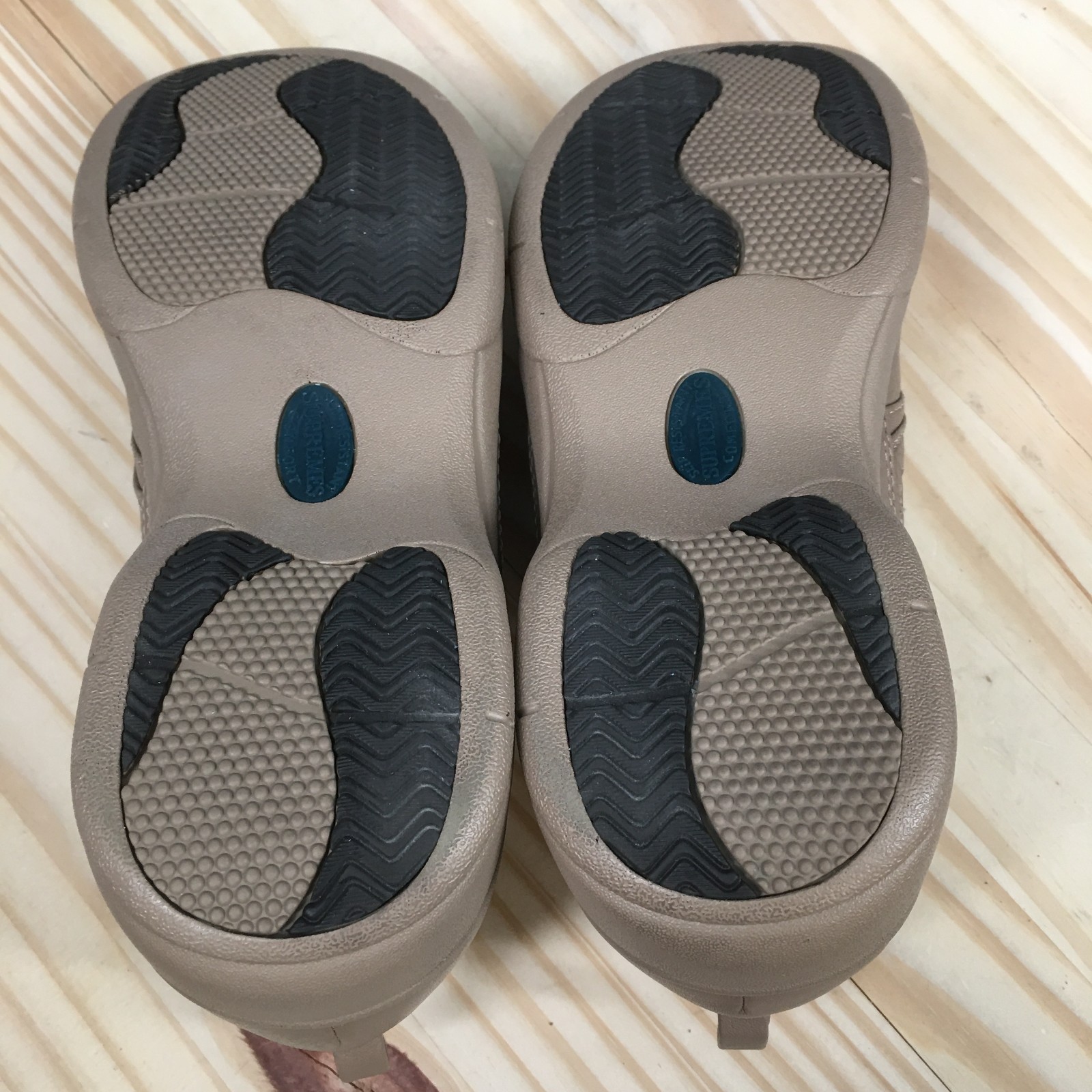 Supremes by Softspots Marathon II Shoes Womens 9.5 Wide Walking Low Taupe NEW