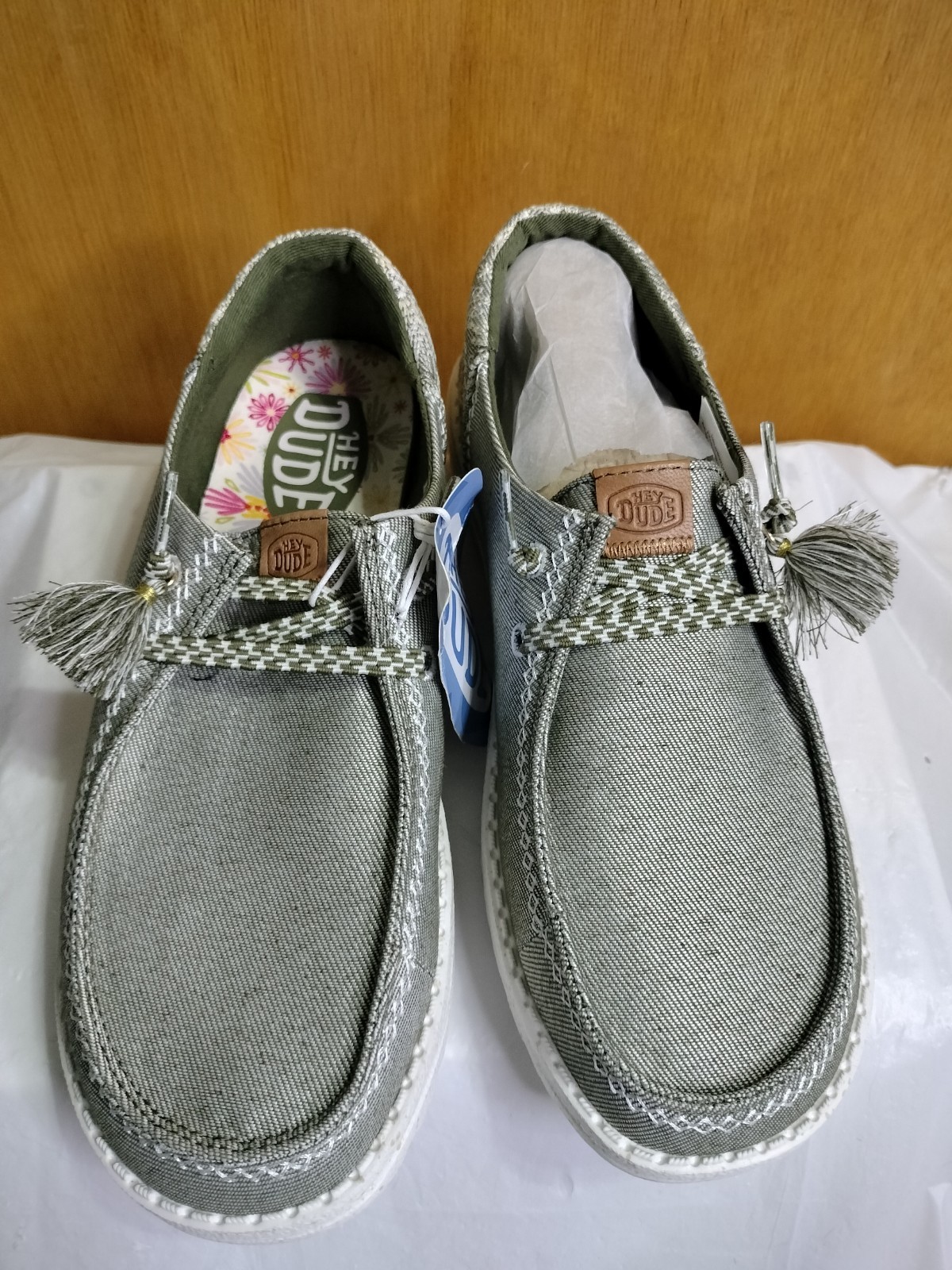 HEYDUDE Wendy Funk Embroidered Floral Olive Green Canvas Shoes Womens Size 7 NEW