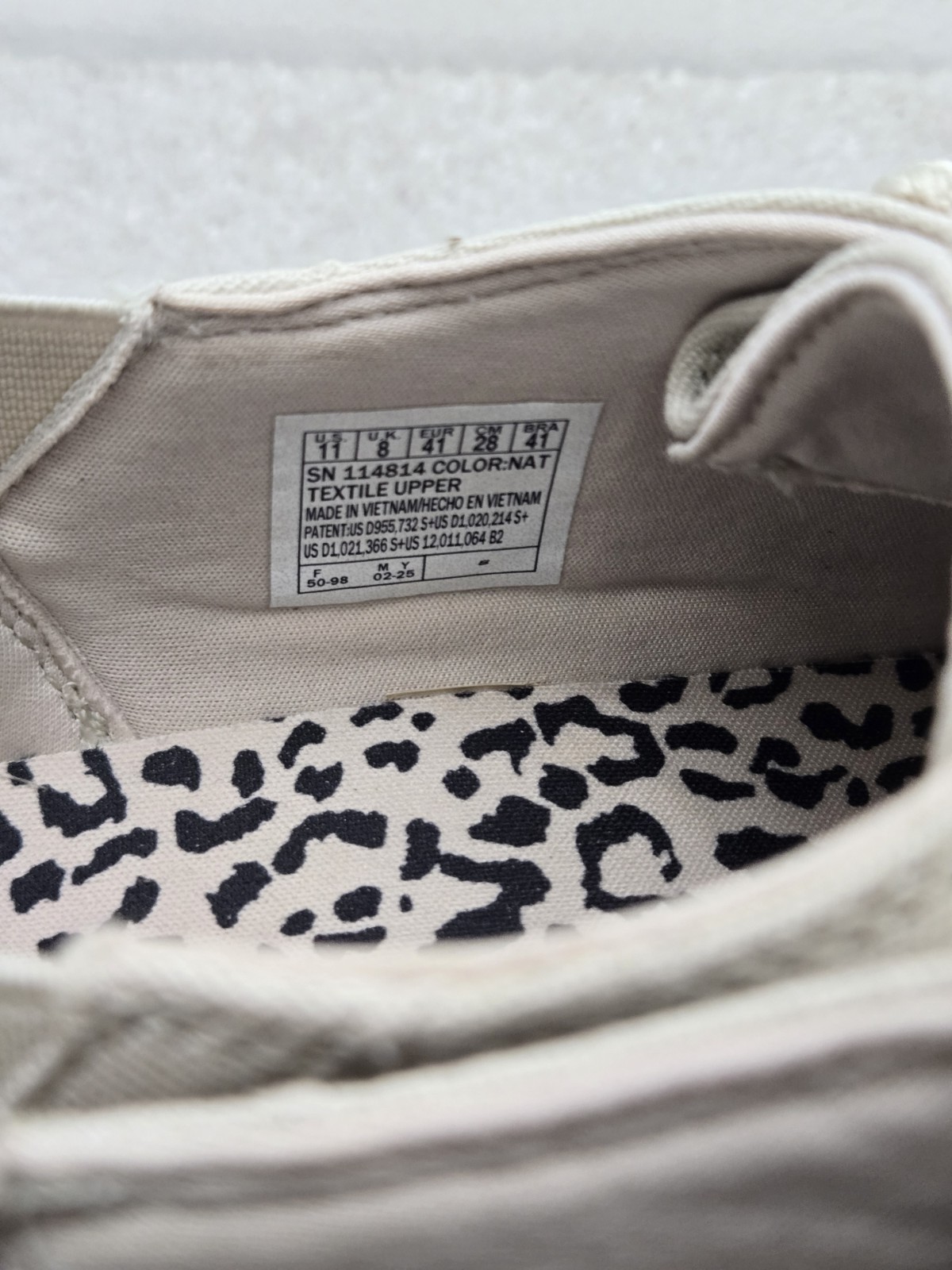 skechers slip ins womens 11 light tan beige BOBS hands free cougar print insoles