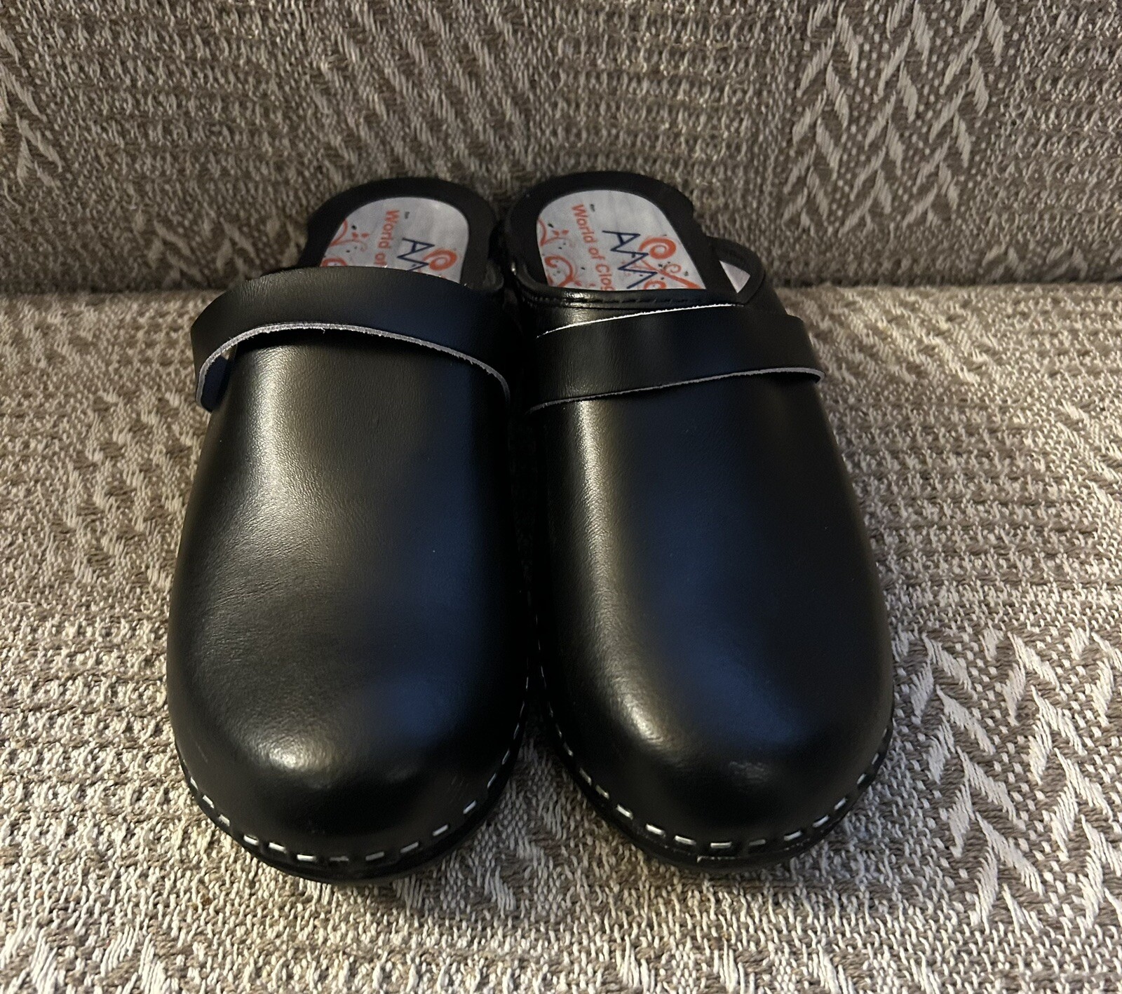 New AM World Of Clogs 100% Leather And Wood size 10 Uk44