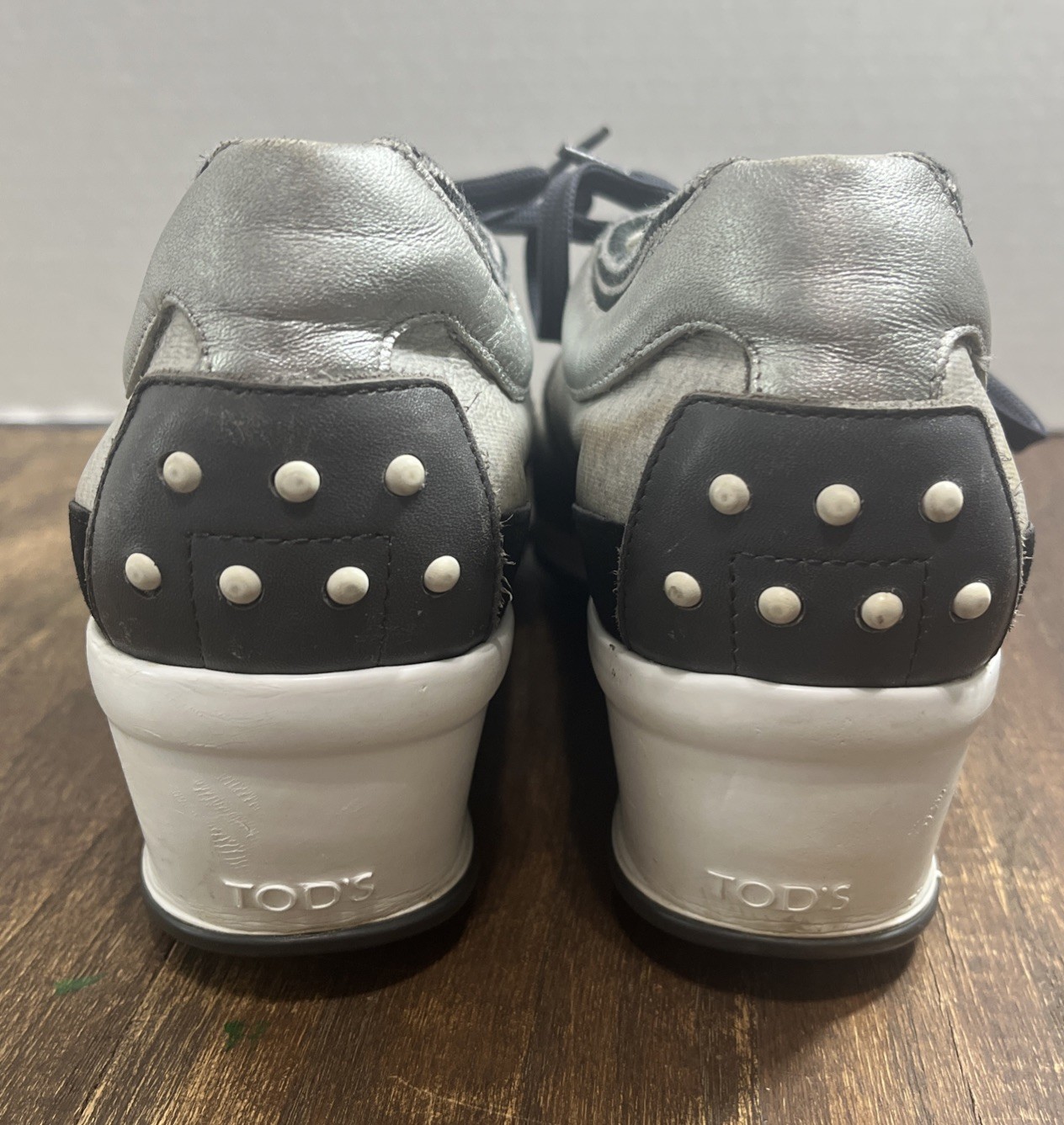 Tods Women’s Blue Gray Leather Fabric Almond Toe Wedge Sneakers Sz 8 US / 39 EU