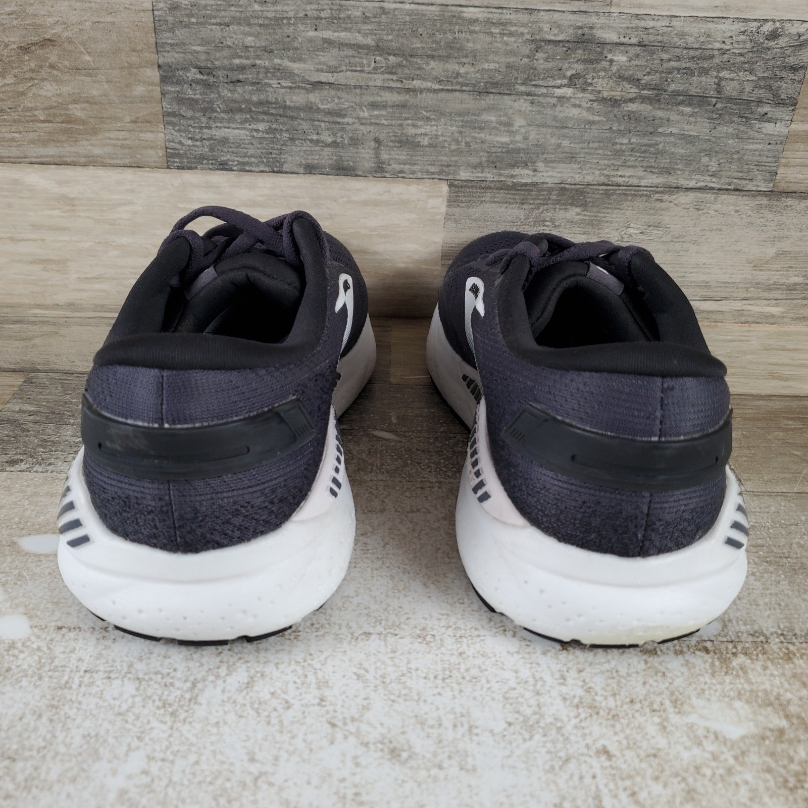 Brooks Ariel GTS 24 Womens Shoes Sz 8.5 B Running Ebony Black White Sneakers