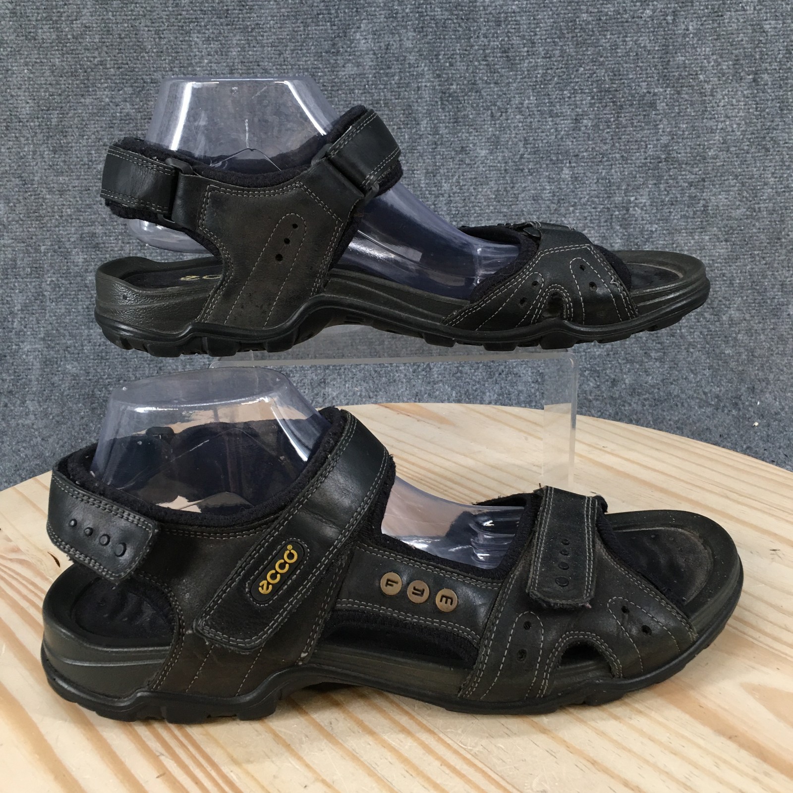 Ecco Sandals Mens 46 M Strappy Hook & Loop Open Toe Casual Flats Leather Black
