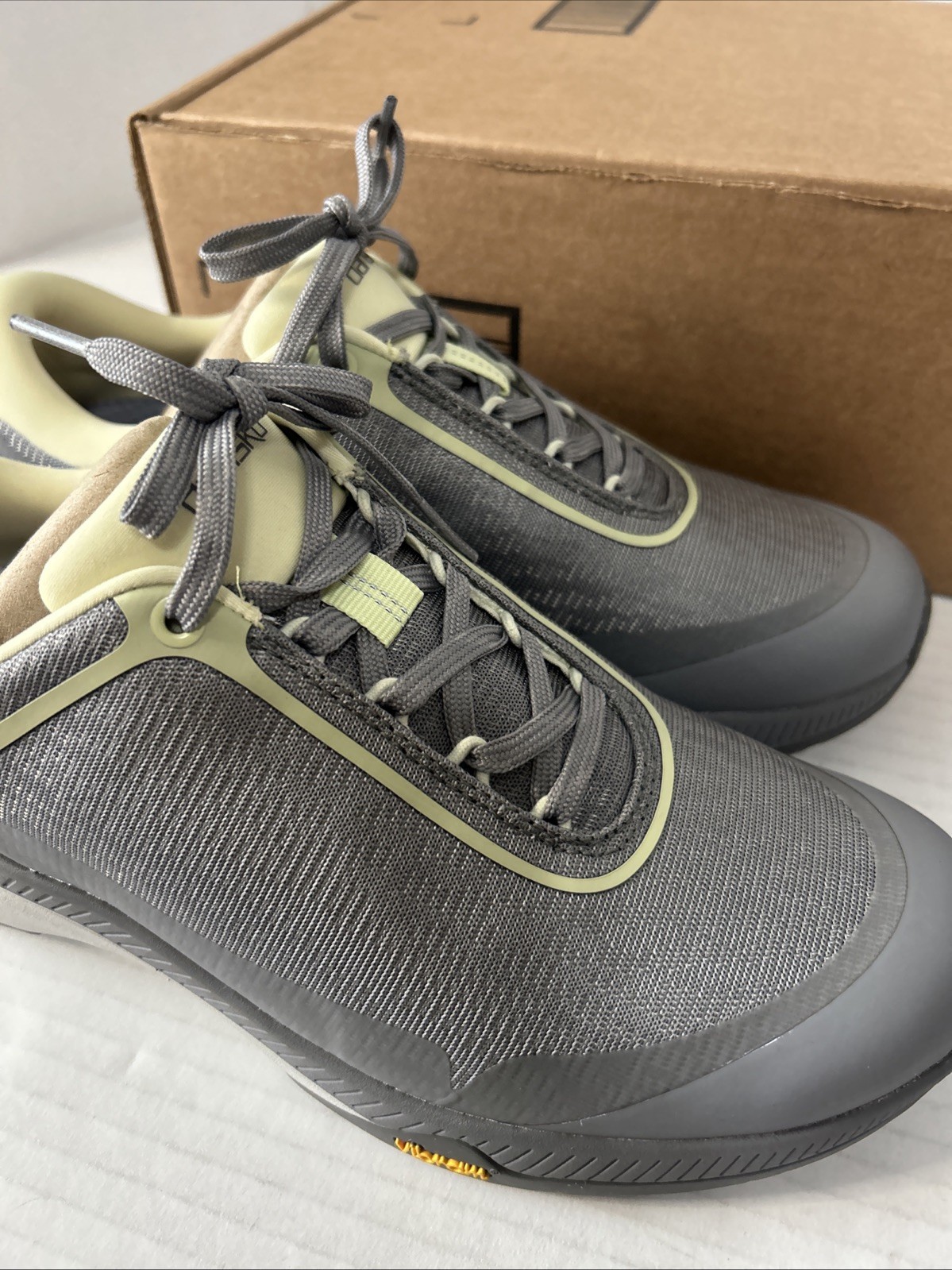 DANSKO Women Makayla Gray Mesh Yellow Hiking Shoes Sneakers EU 40 Sz 9.5 NEW