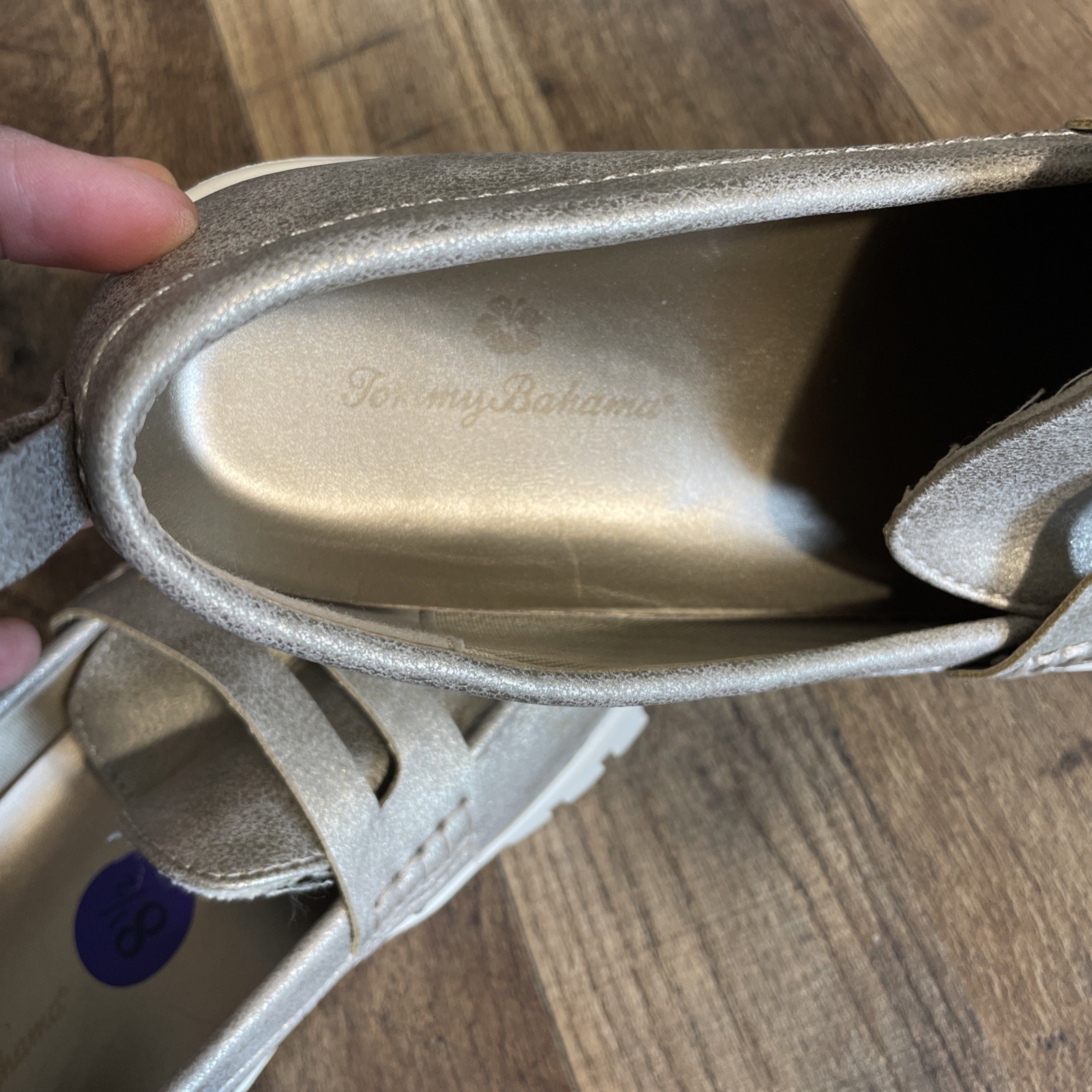 Tommy Bahama Women’s Shoes Sz 8.5M Slip On Penny Loafers Venus Metallic Gold