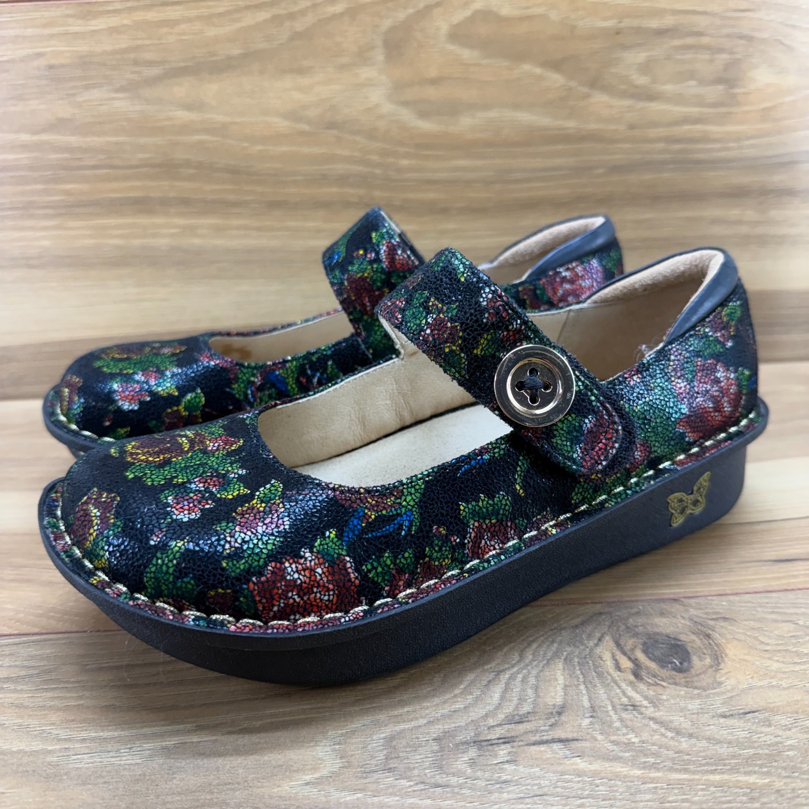 Alegria Paloma Mary Jane Womens 7 Wide EU 37 Rose Floral Button Comfort Walking