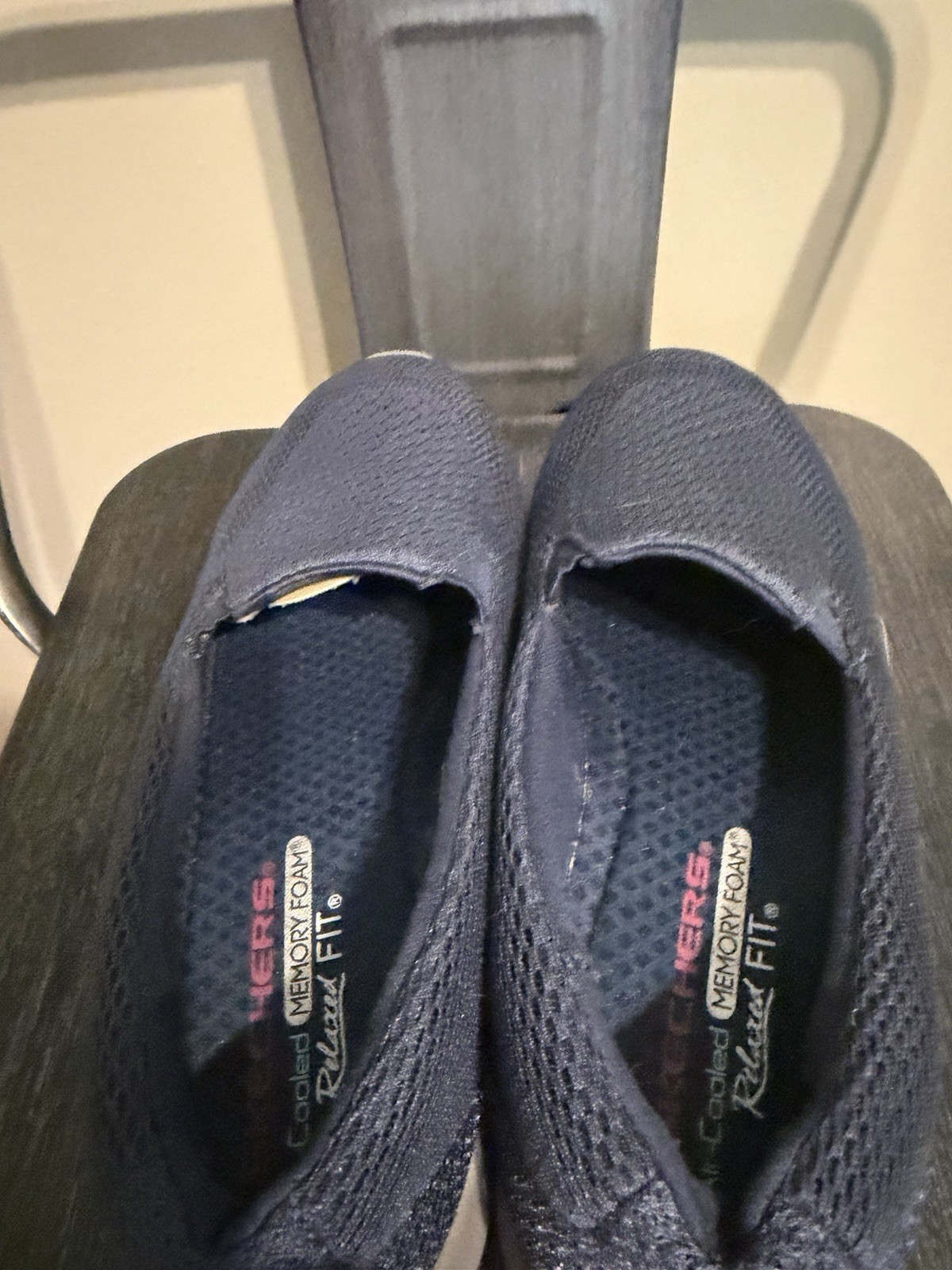 Skechers Relaxed Fit Air-Cooled Memory Foam Slip On Shoes Women’s 8 Navy Mesh