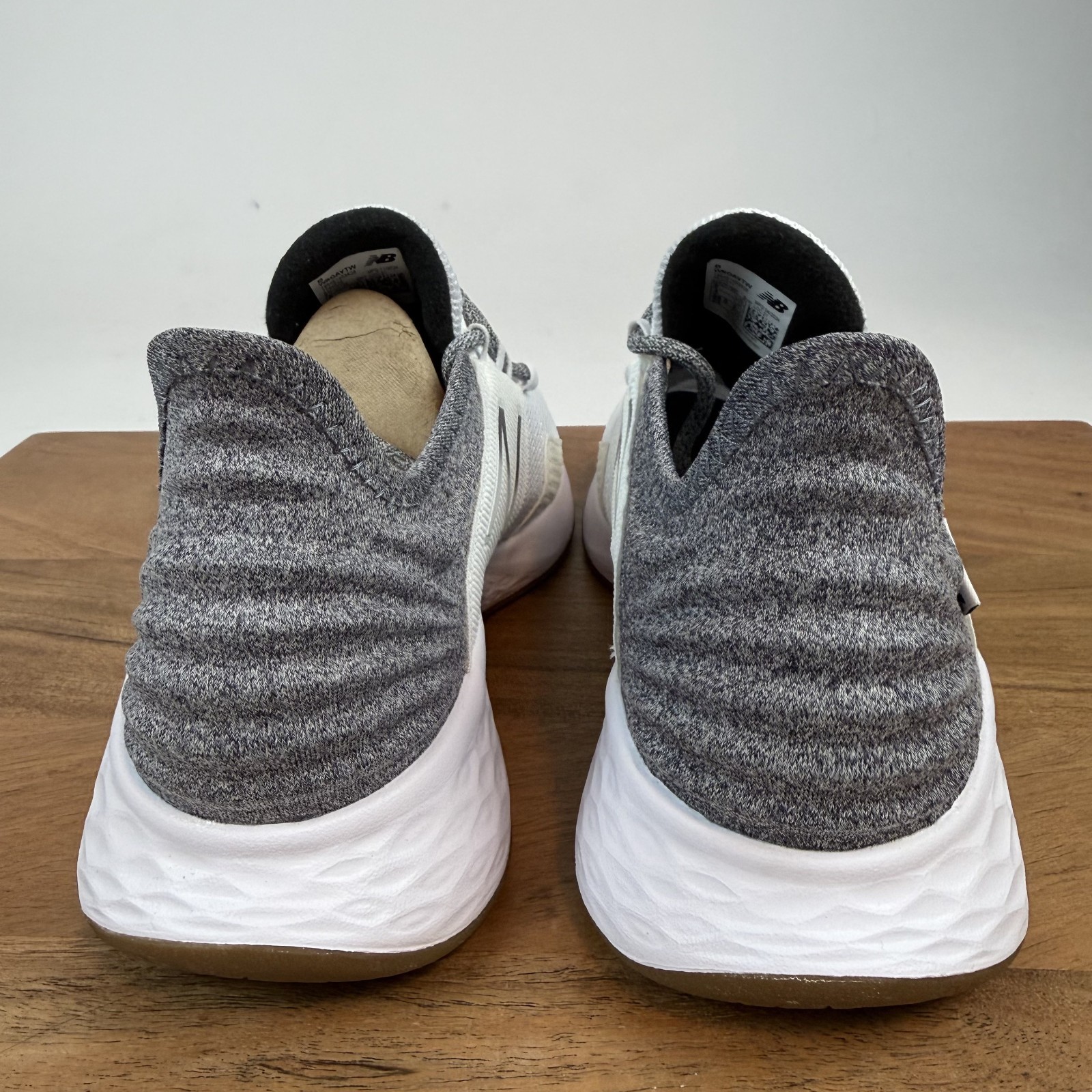 New Womens New Balance Fresh Foam Roav Tee Shirt White Casual Sneakers Sz 6 NIB