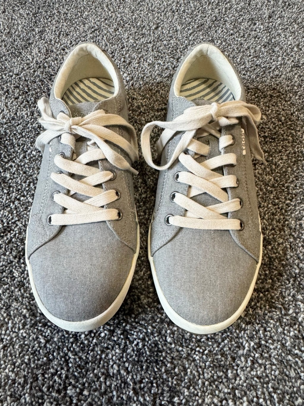 Women’s Taos Footwear “Star” Sneakers Gray Washed Canvas Size 9