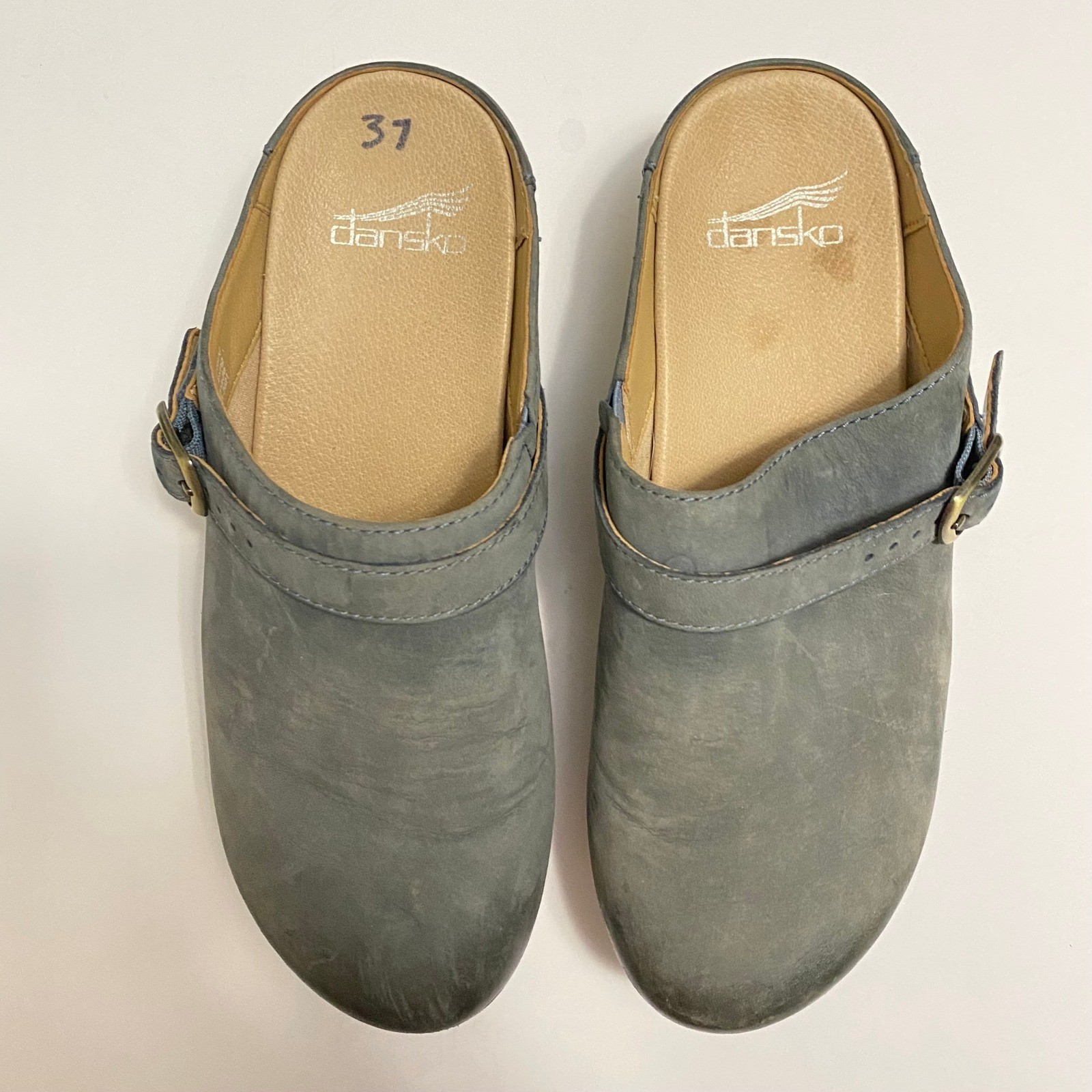 Dansko Berry Clogs Womens 37 Gray Scandinavian Leather Swivel Strap Buckle Mules
